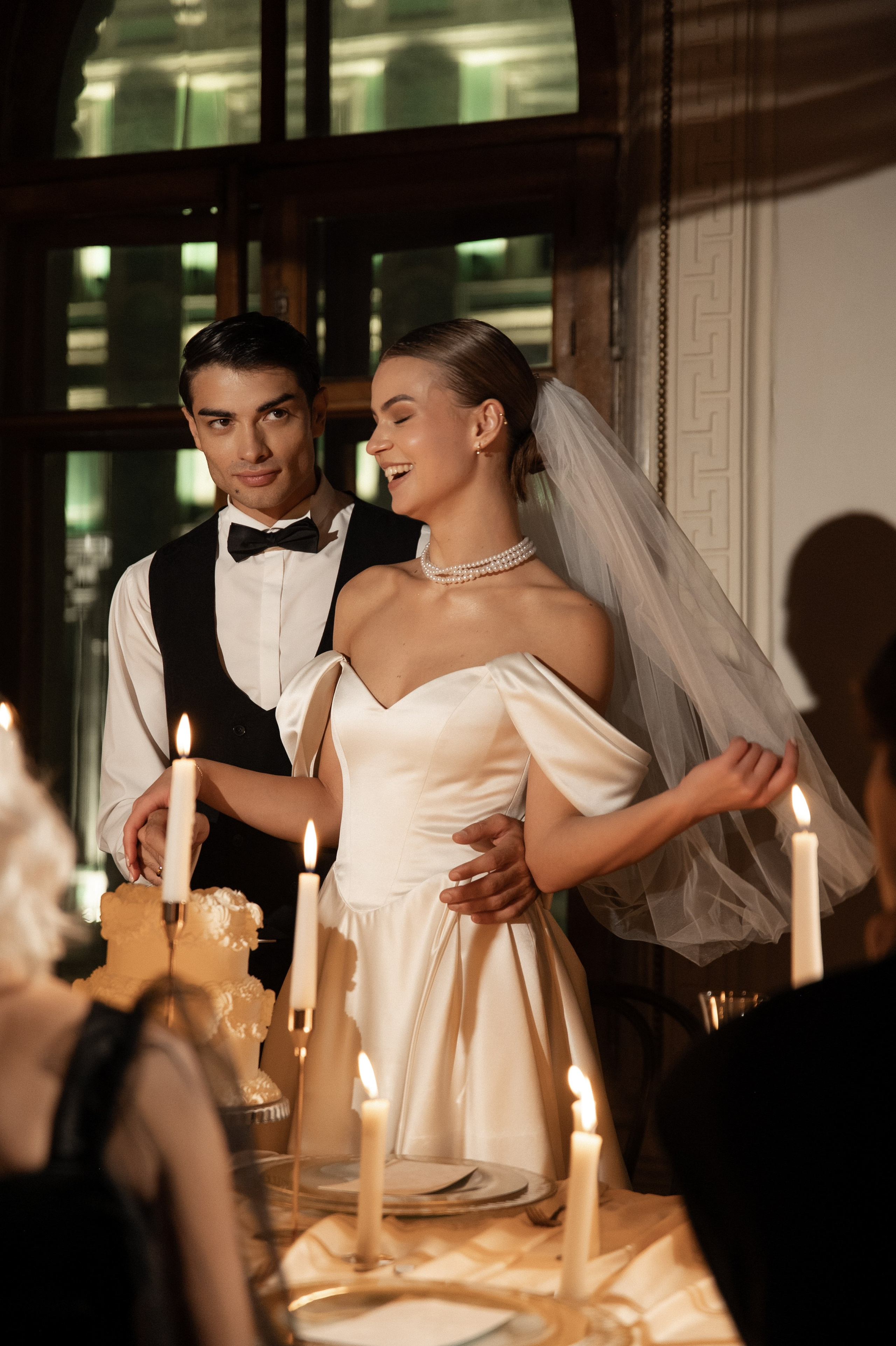 Камерный свадебный ужин при свечах в старинном особняке в фотостудии 21. Kult. Ярослава Ерина — свадебный фотограф в Москве