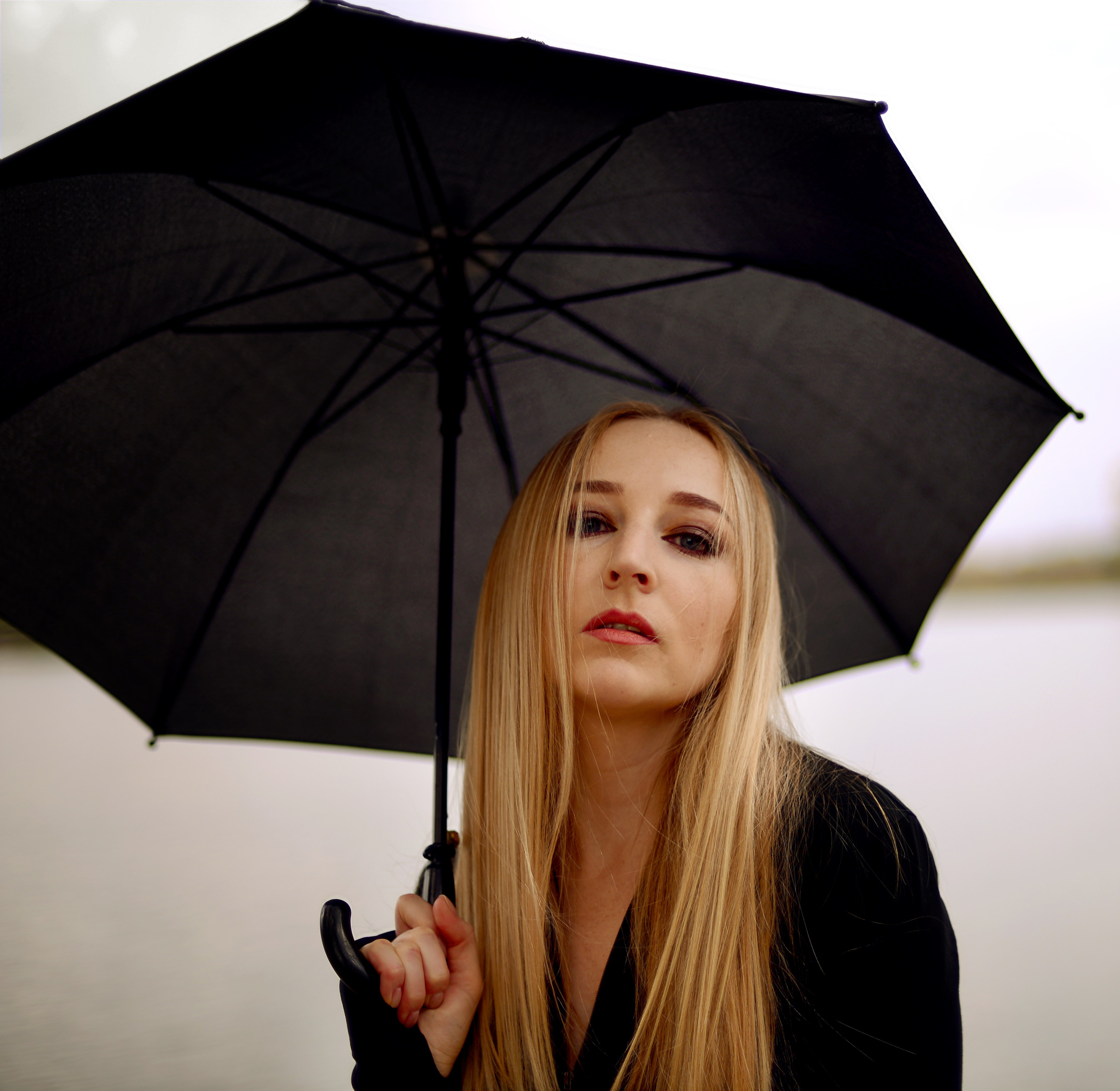 Осенняя фотосессия с зонтиком на Луганском море. Кристина Зуенкова. Фотограф в Луганске