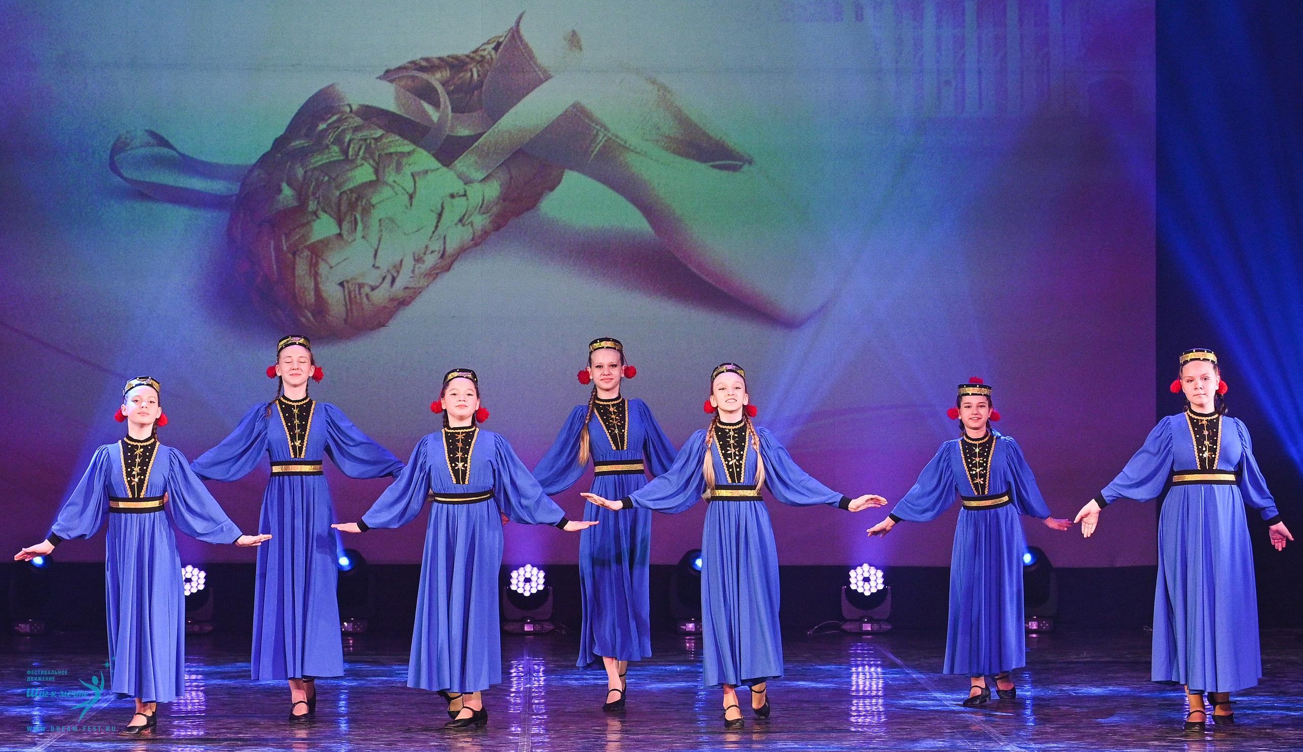 24.05.2025 «Мир под названием — Искусство танца» Фестивальное движение «Шаг к мечте» г. Кострома. Медиастудия Фото Концепт