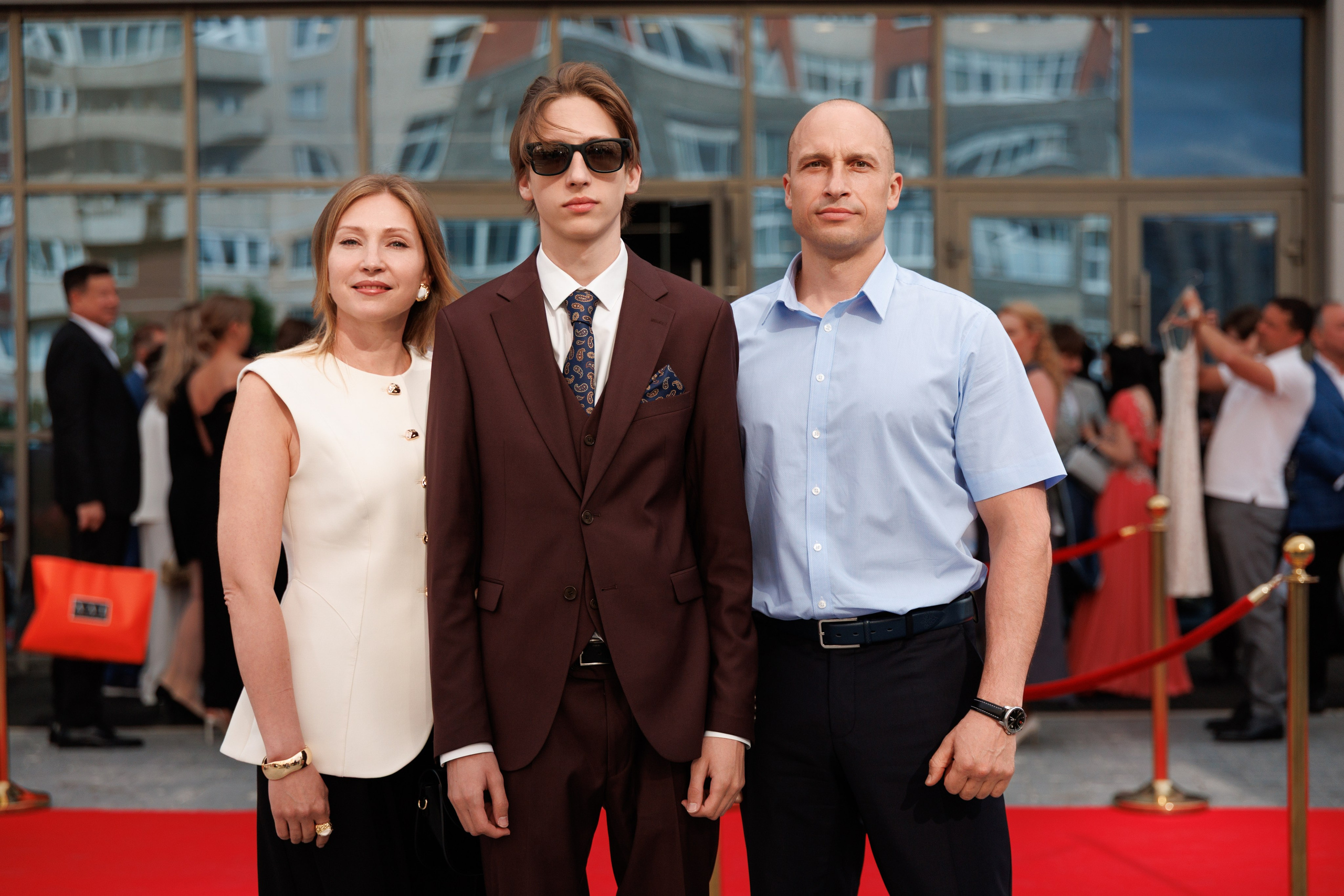 Страна 56. Репортажной, Свадебный, школьный