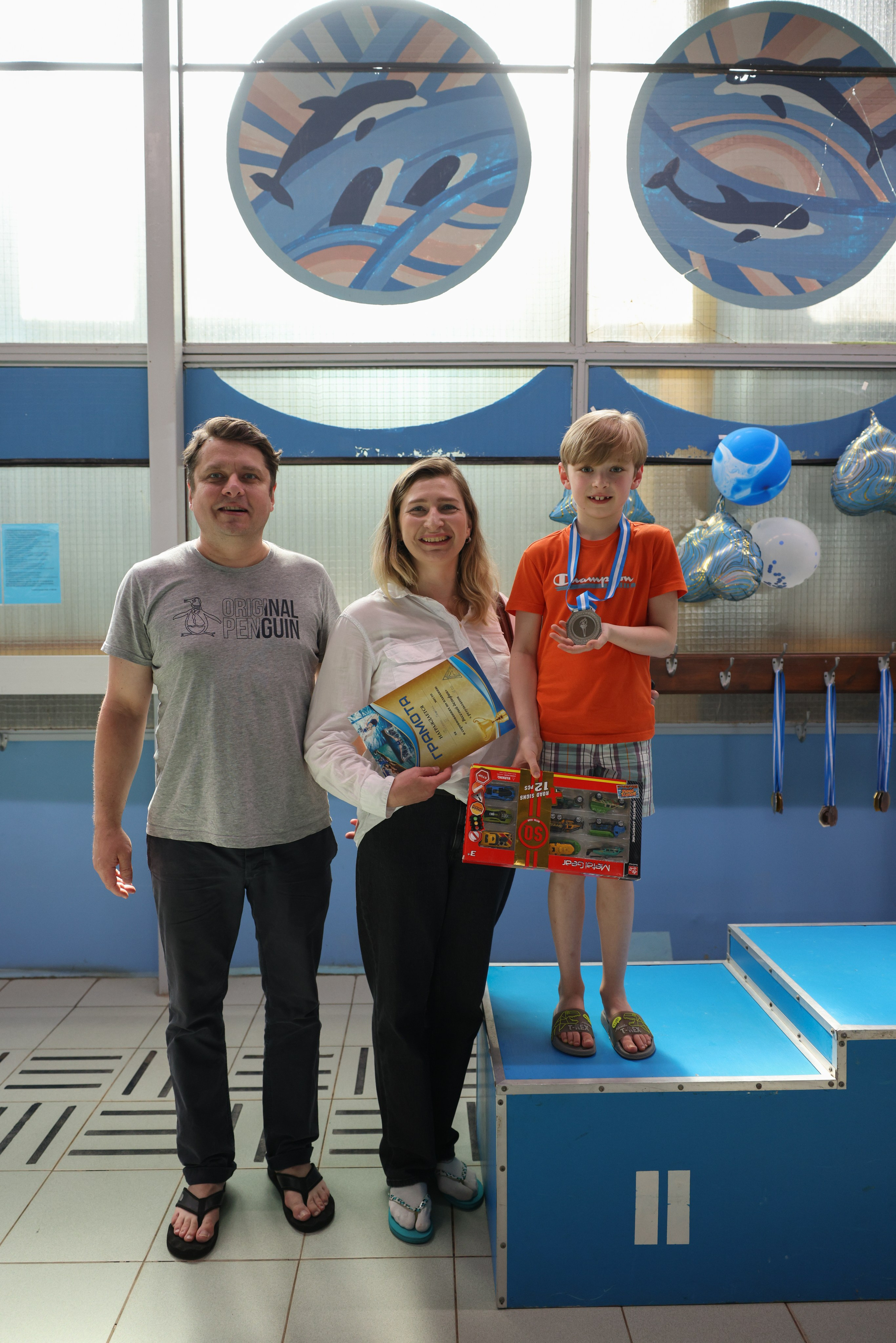 Веселый дельфин. Плавание. Дети 8-9 лет. Фотограф Александр Заломаев