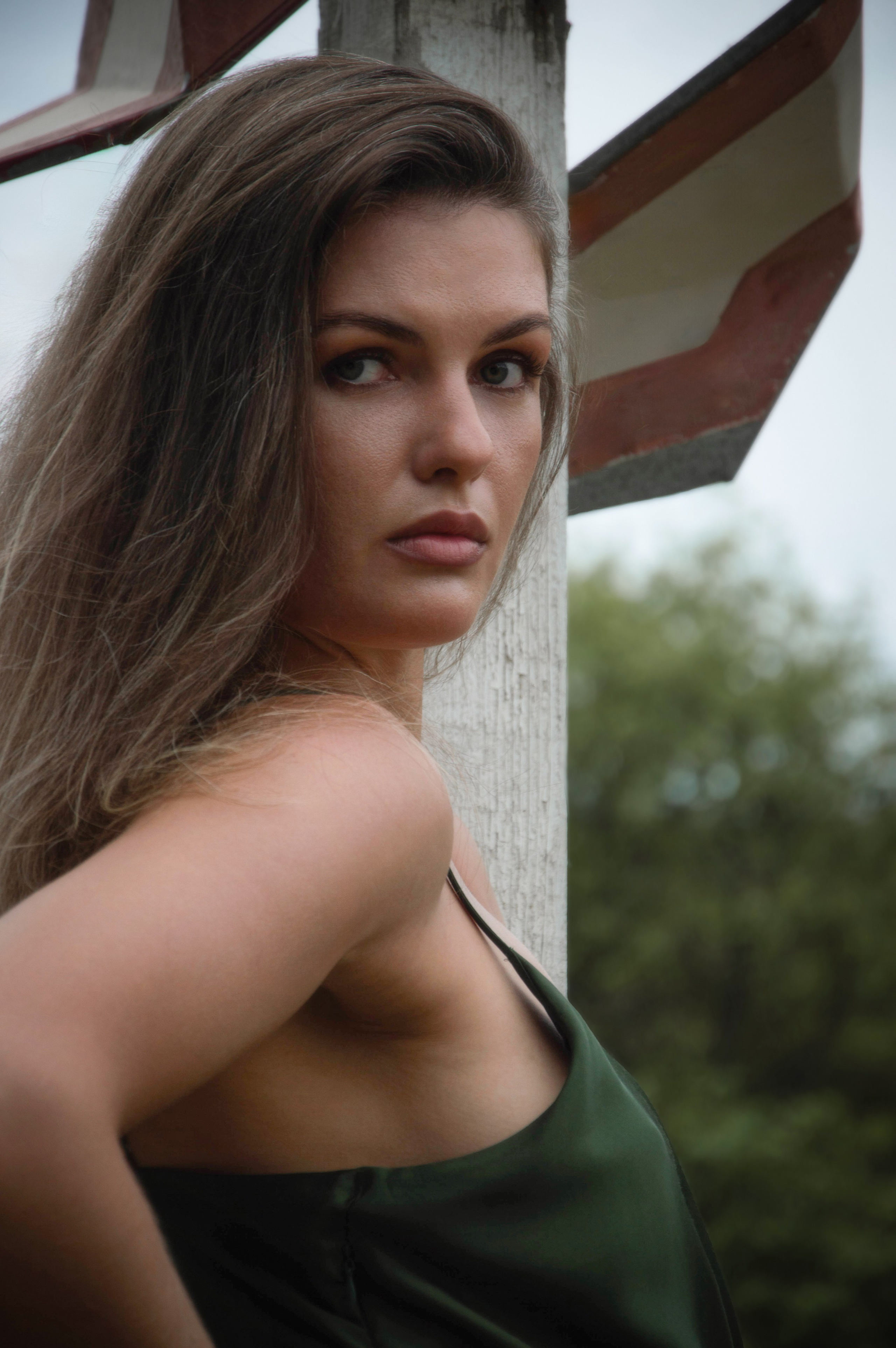 Фотосессия Алены в изумрудном платье