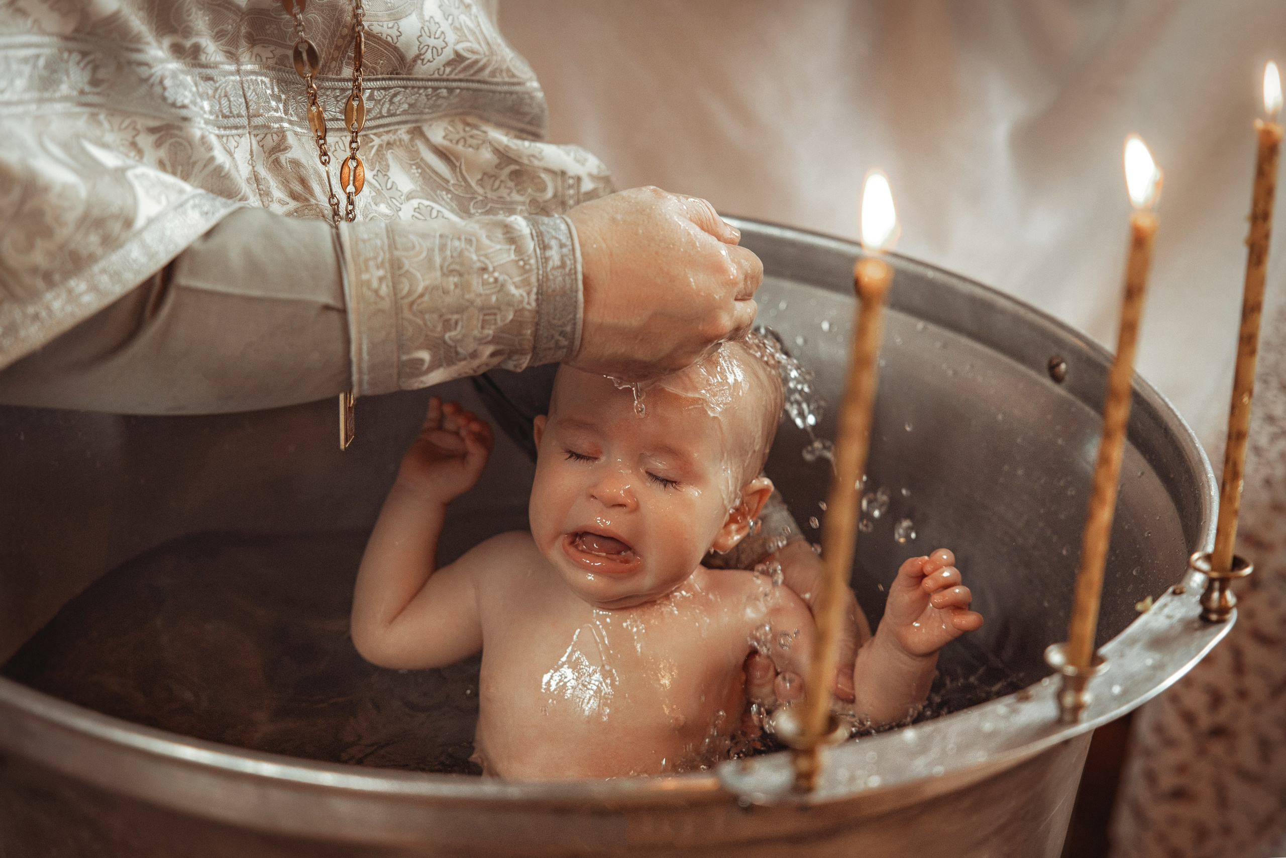 Таинство Крещения Василисы. Свято-Троицкий собор, г. Краснодар. Фотограф на Крещение и Венчание Краснодарский край — Гранкина Юлия