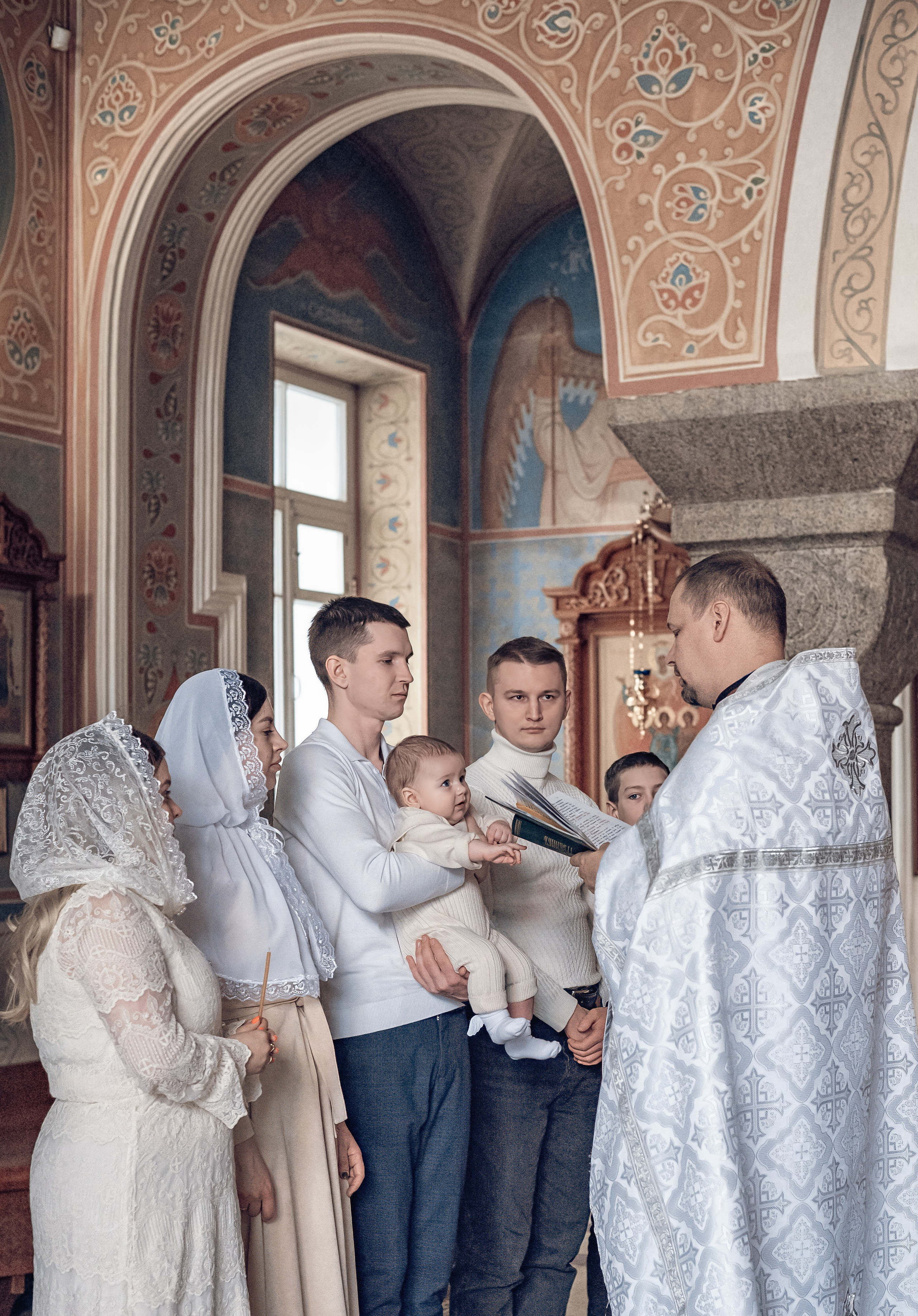 Крещение Ярослава в Храме Иоанна Предтечи. Фотографы крещения/венчания  Красноярск Татьяна и Вячеслав Переваловы