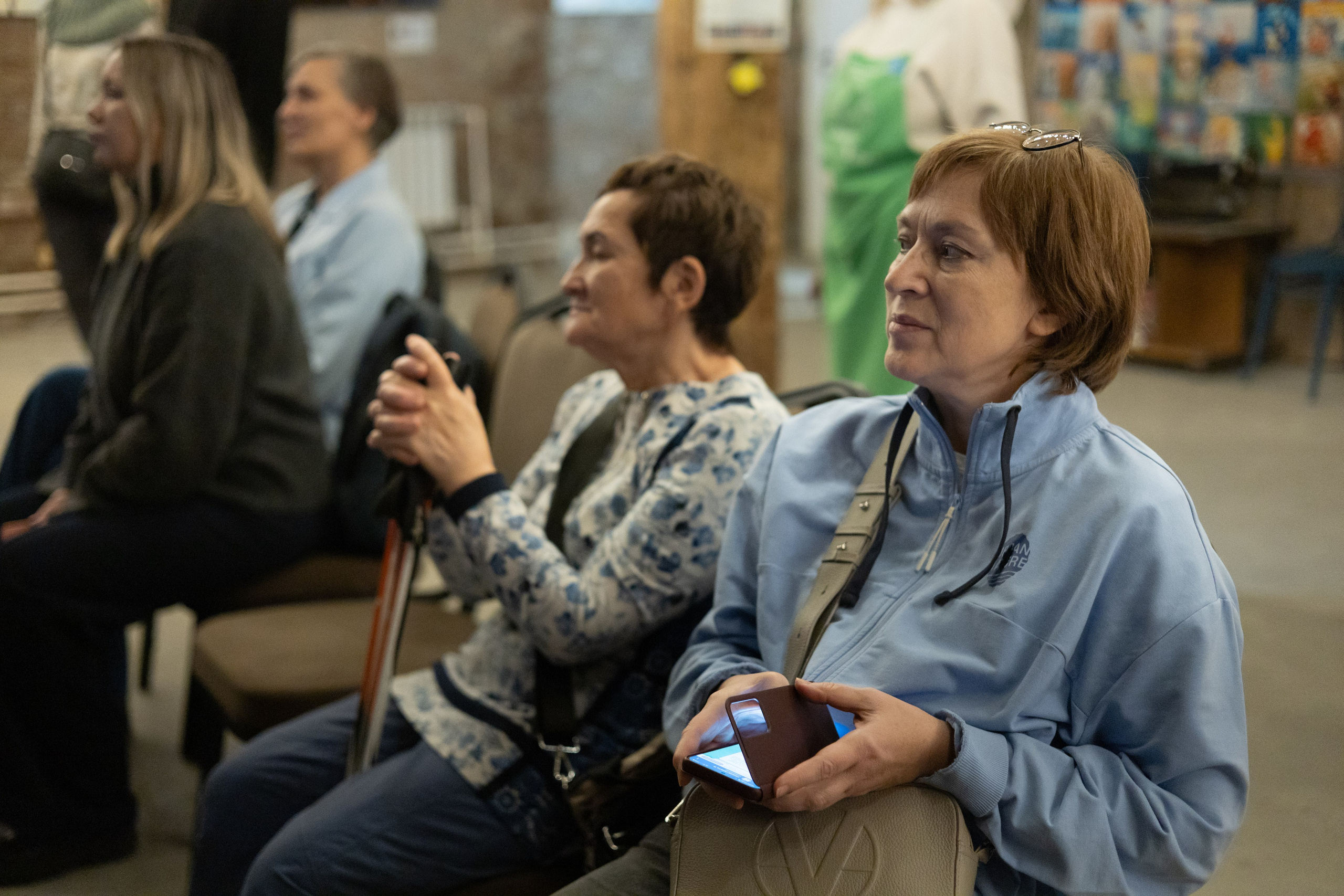 Выставка «АНГЕЛЫ МИРА». Фотограф Красноярск съемки лавстори, фотосессия в студии, портретная съемка, творческие фотосессии