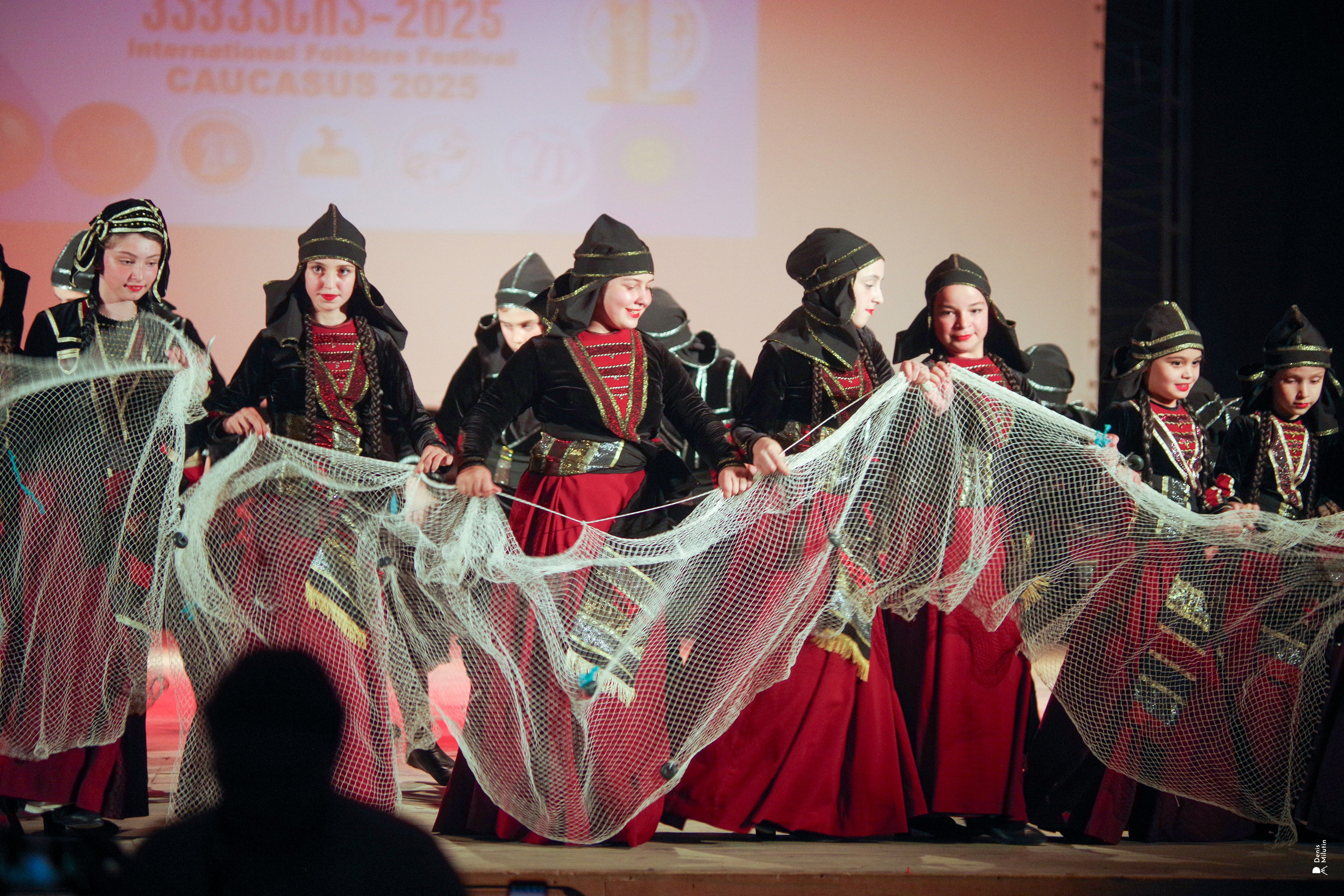 Танцы в прекрасном Они. Портретный фотограф Денис Милютин