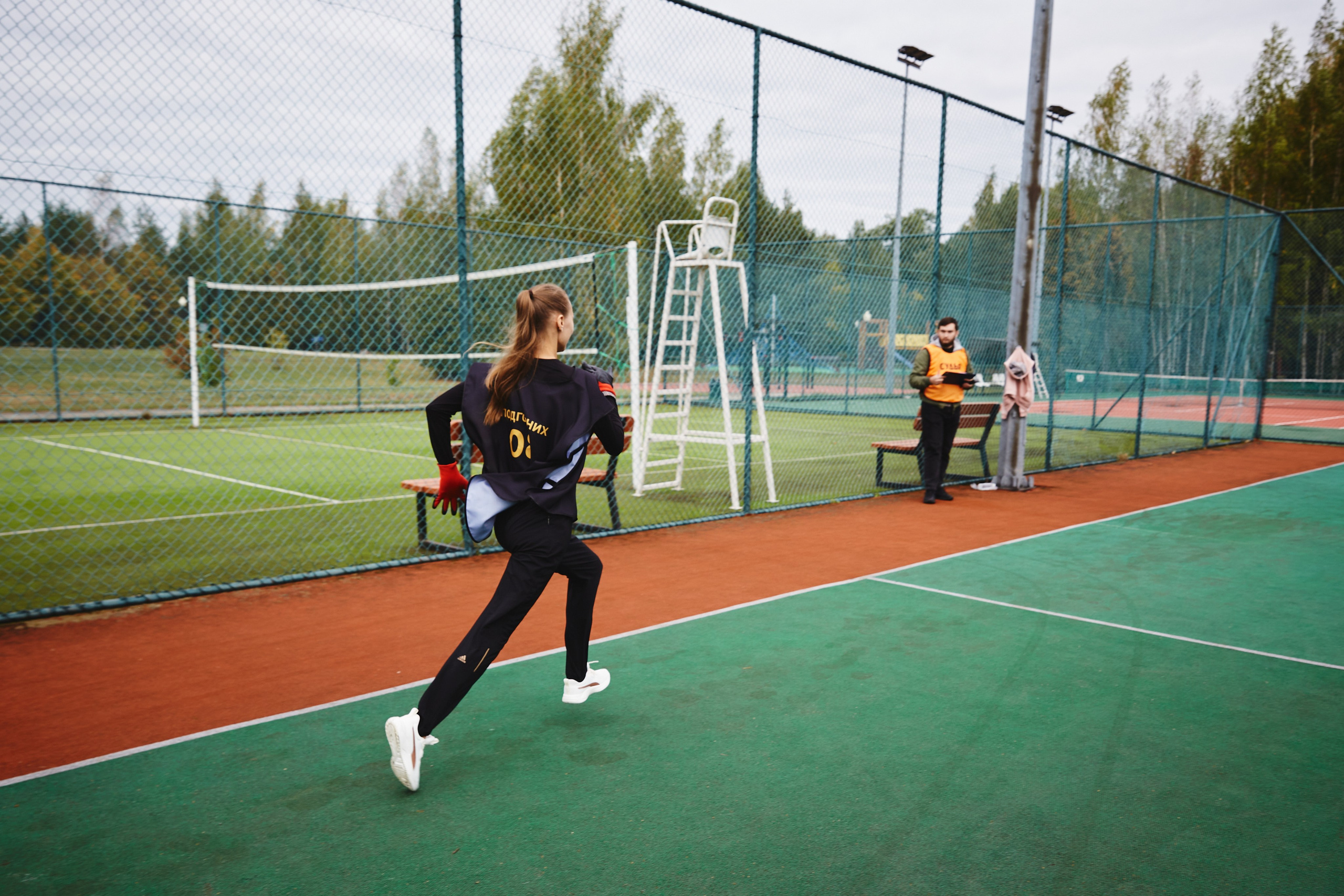 Фотограф на тимбилдинг: спортивное командообразование за городом. КонТайм: профессиональная съемка для организаций