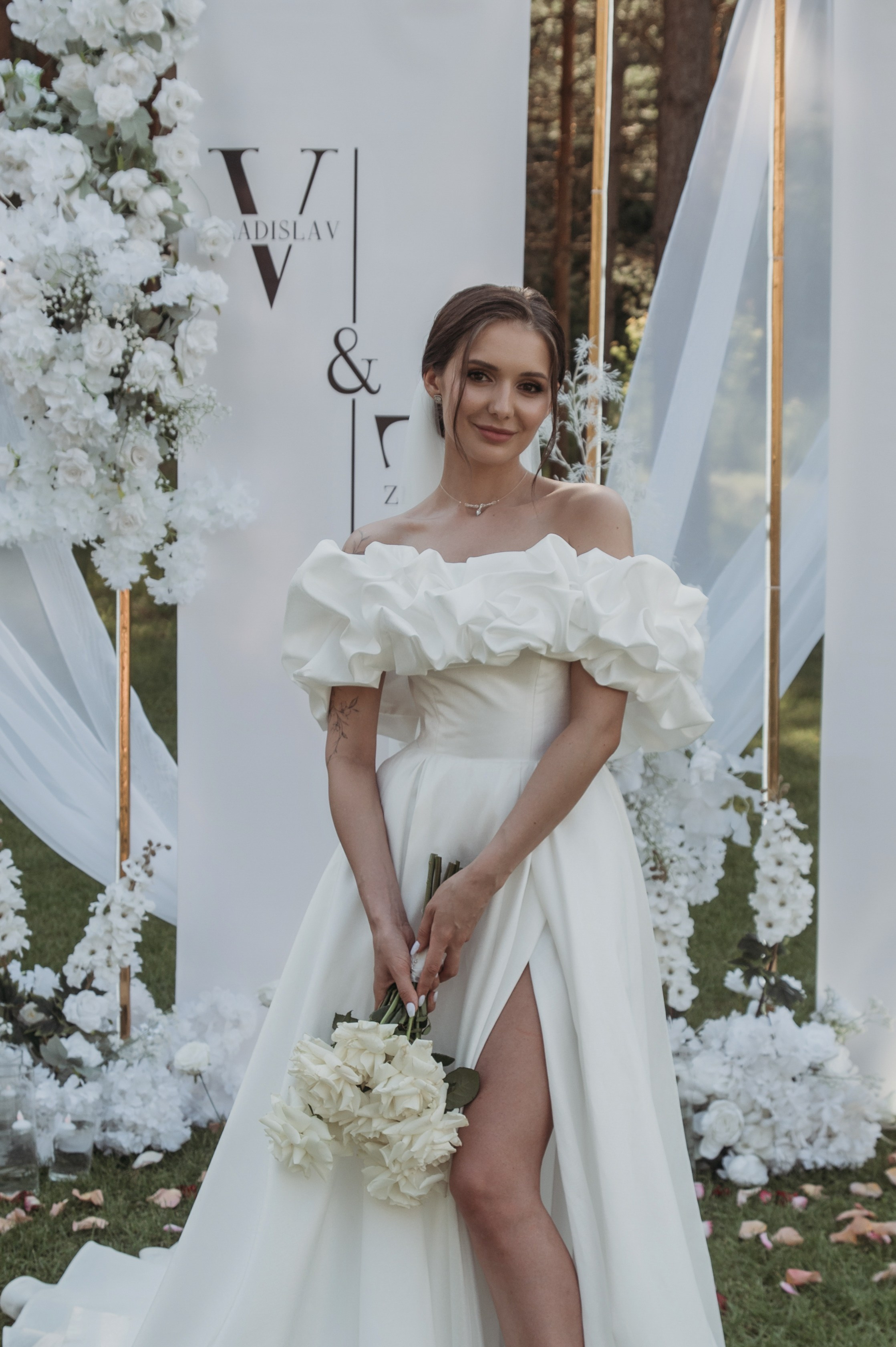 Свадебная фотосессия с утром невесты и красивым свадебным банкетом. Свадебный фотограф в Твери, Москве и Санкт-Петербурге Денисова Екатерина