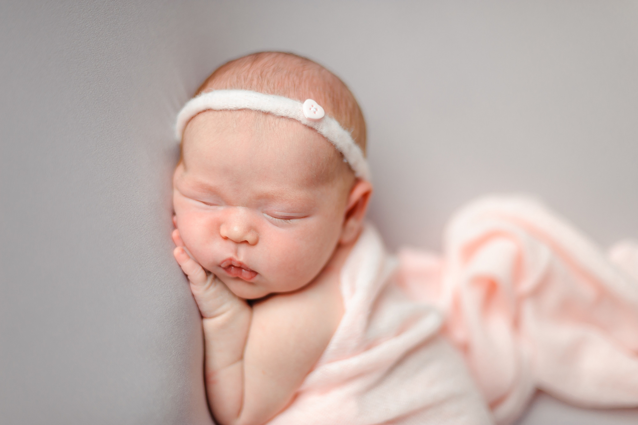 Амелия, 9 дней. Фотограф новорождённых в Йошкар-Оле Ильмира Сидоркина