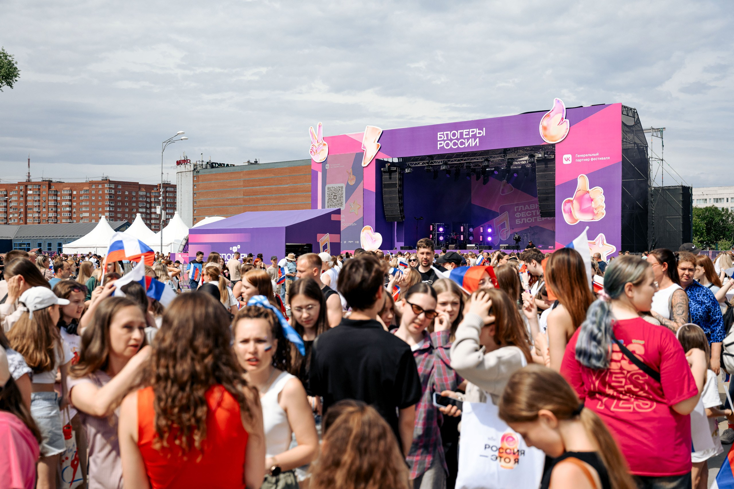 БЛОГЕРЫ РОССИИ. Максим Комаров — Профессиональный фотограф