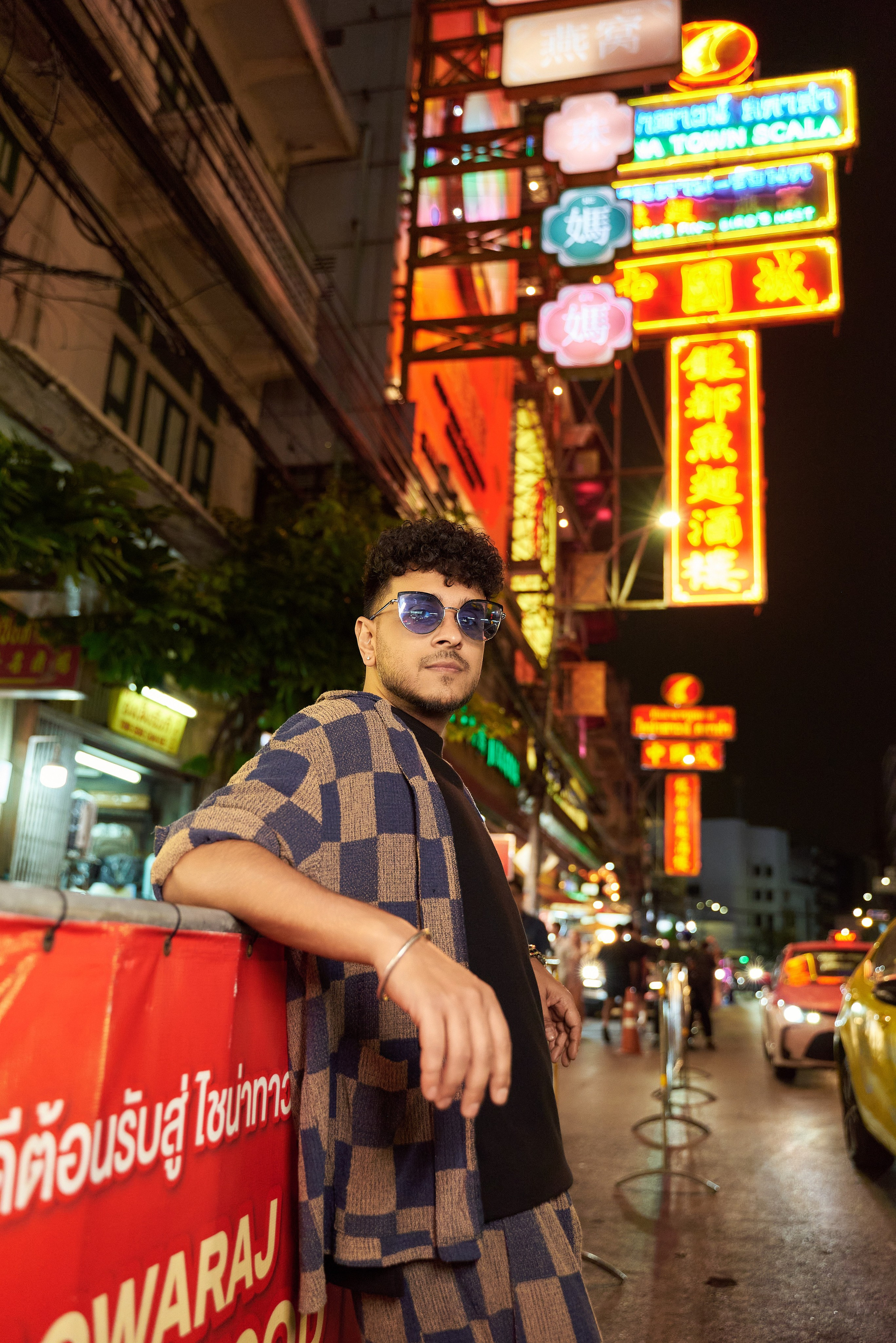Veekapoor — music artist (Photoshoot in Chinatown). Photographer Bangkok — Pattaya | фотограф Бангкок — Паттайа
