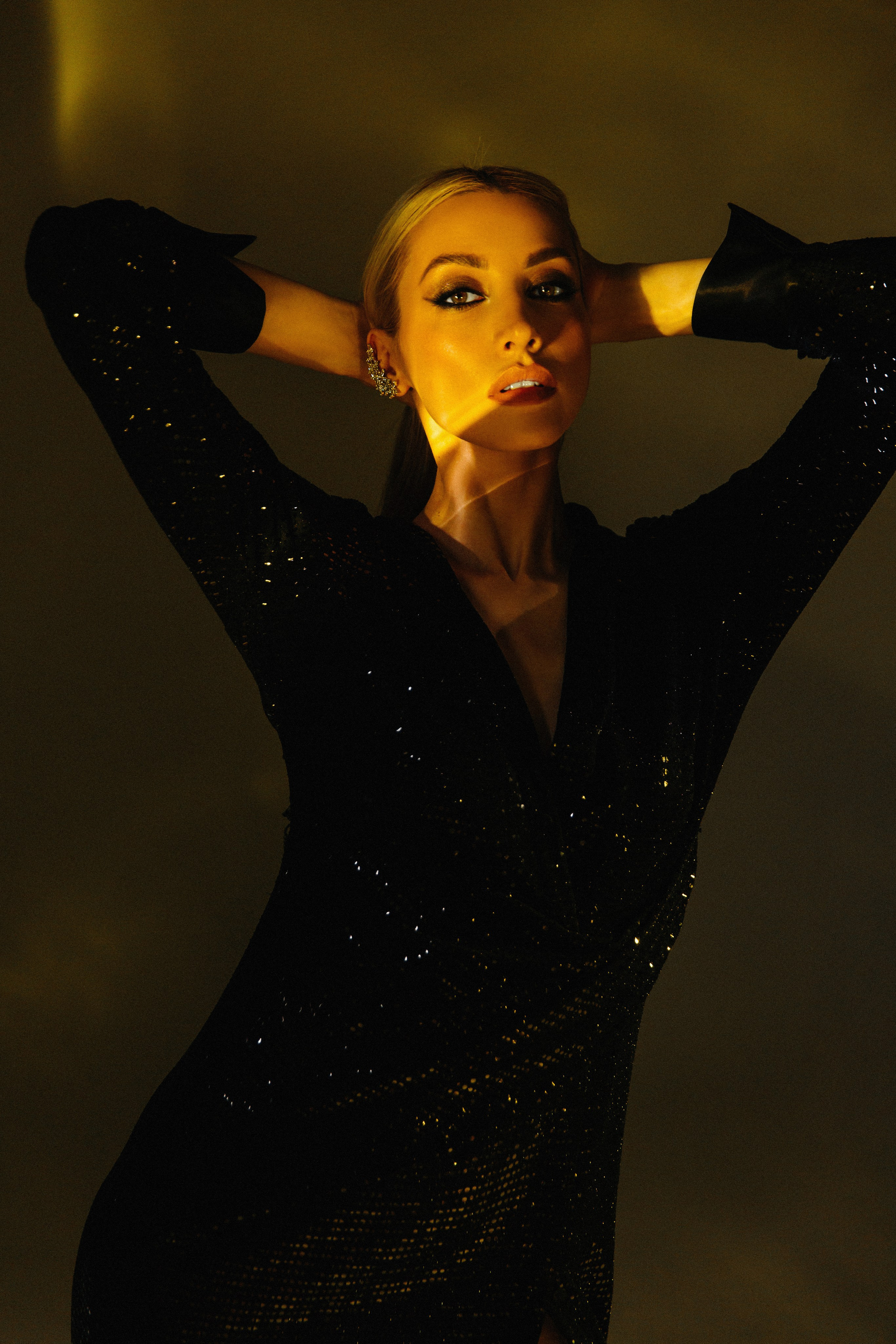 Валя. Главная