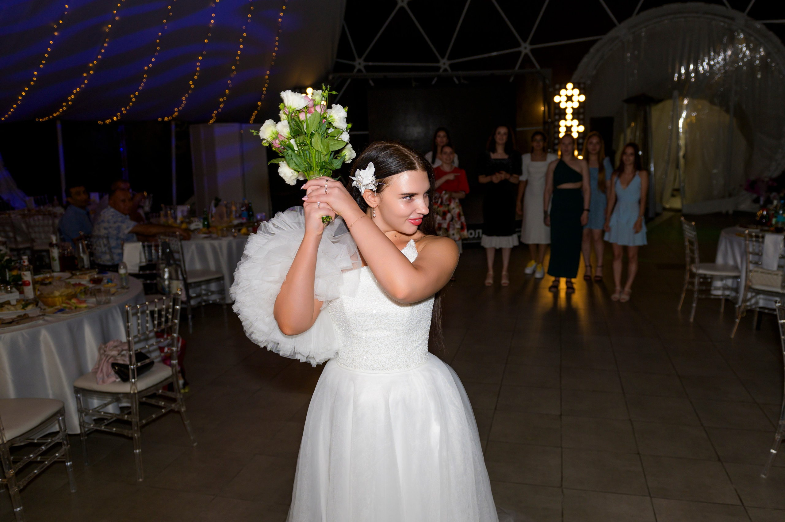 Алина и Адем. Свадебный банкет. Семейный и свадебный фотограф во Владивостоке