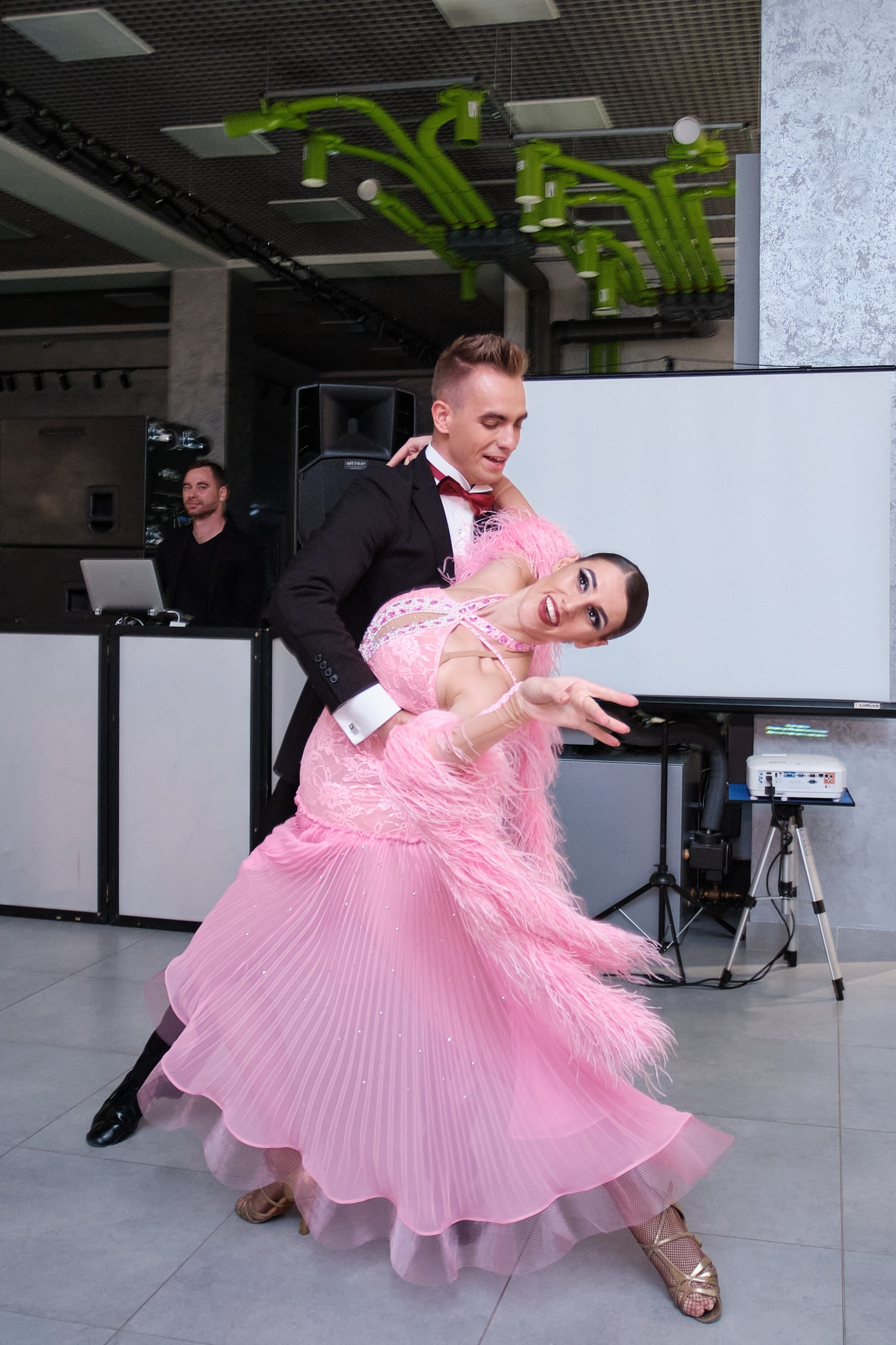 Открытие салона 100 градусов. Антон Ив