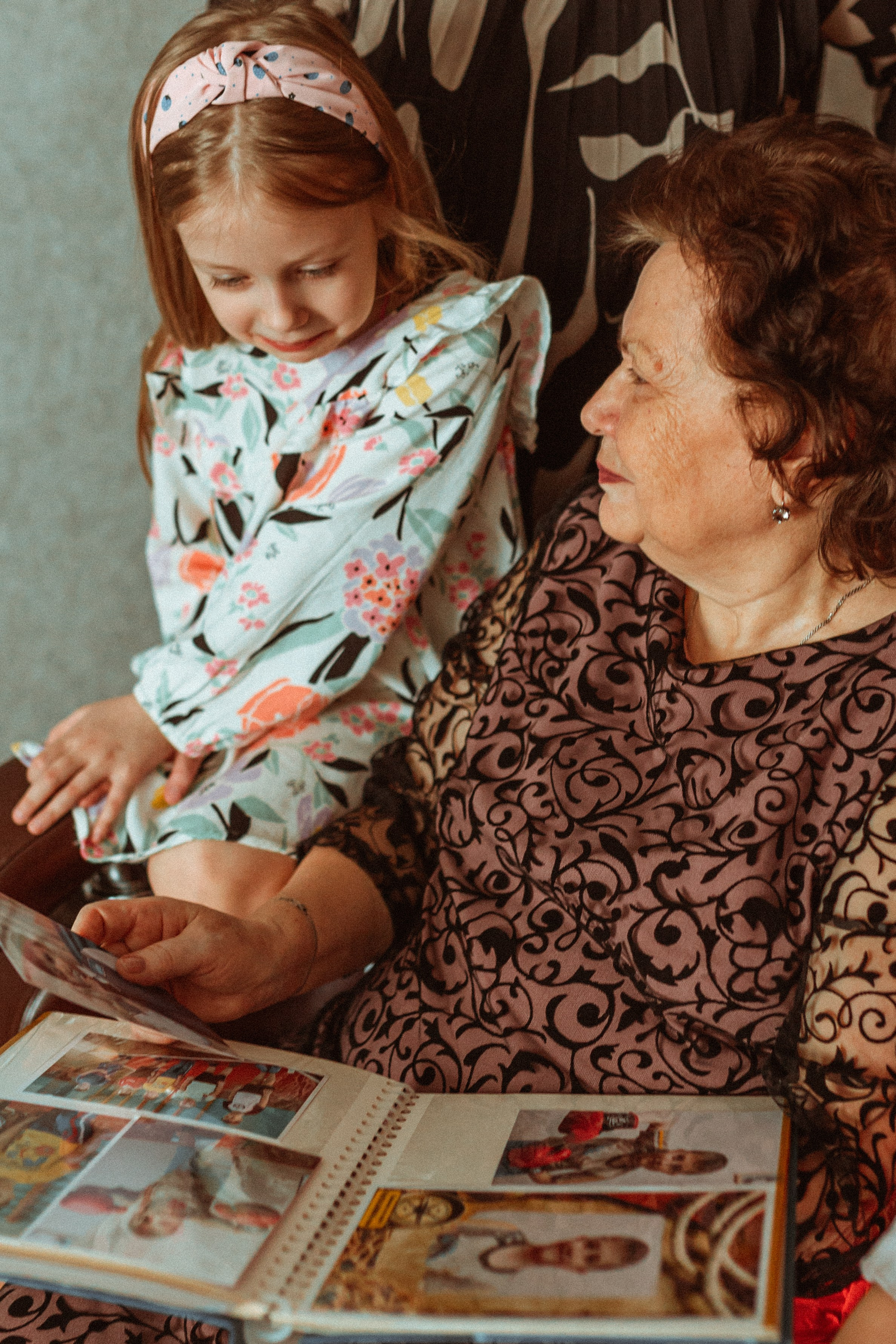 Марина с семьей. Семейный фотограф lifestyle в Новосибирске Елена Шпилевая