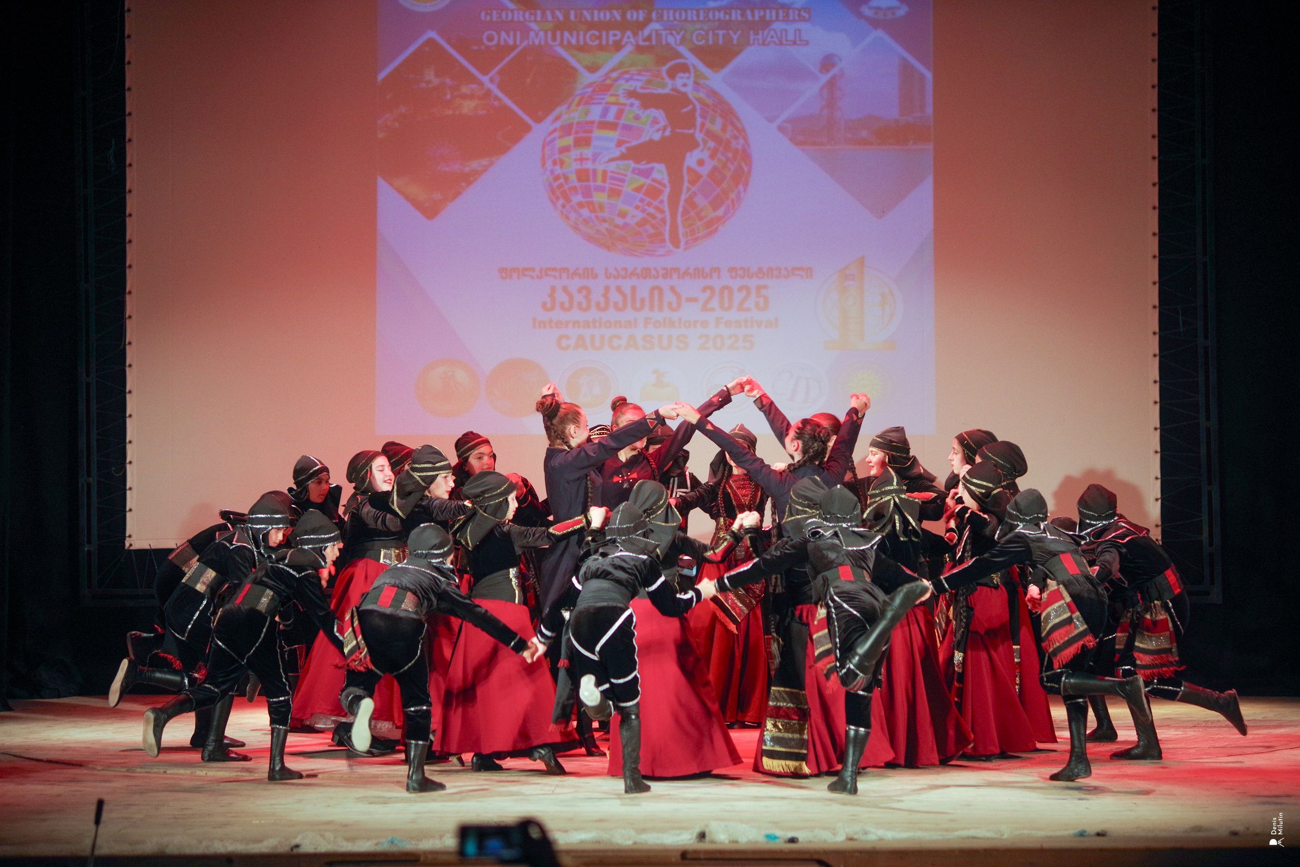 Танцы в прекрасном Они. Портретный фотограф Денис Милютин