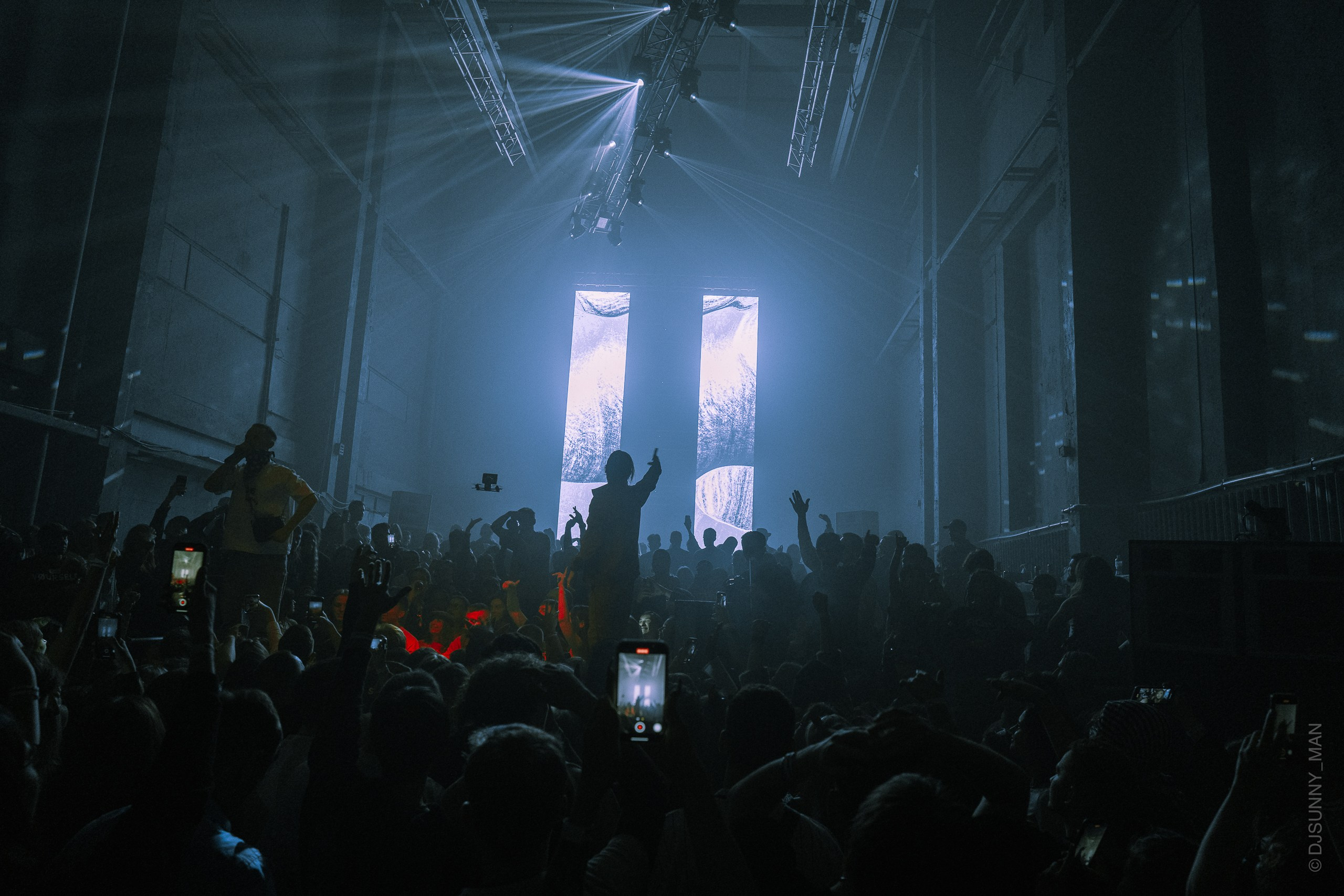 Metro Gorkovskaya ЦЕХ. Sunnyman