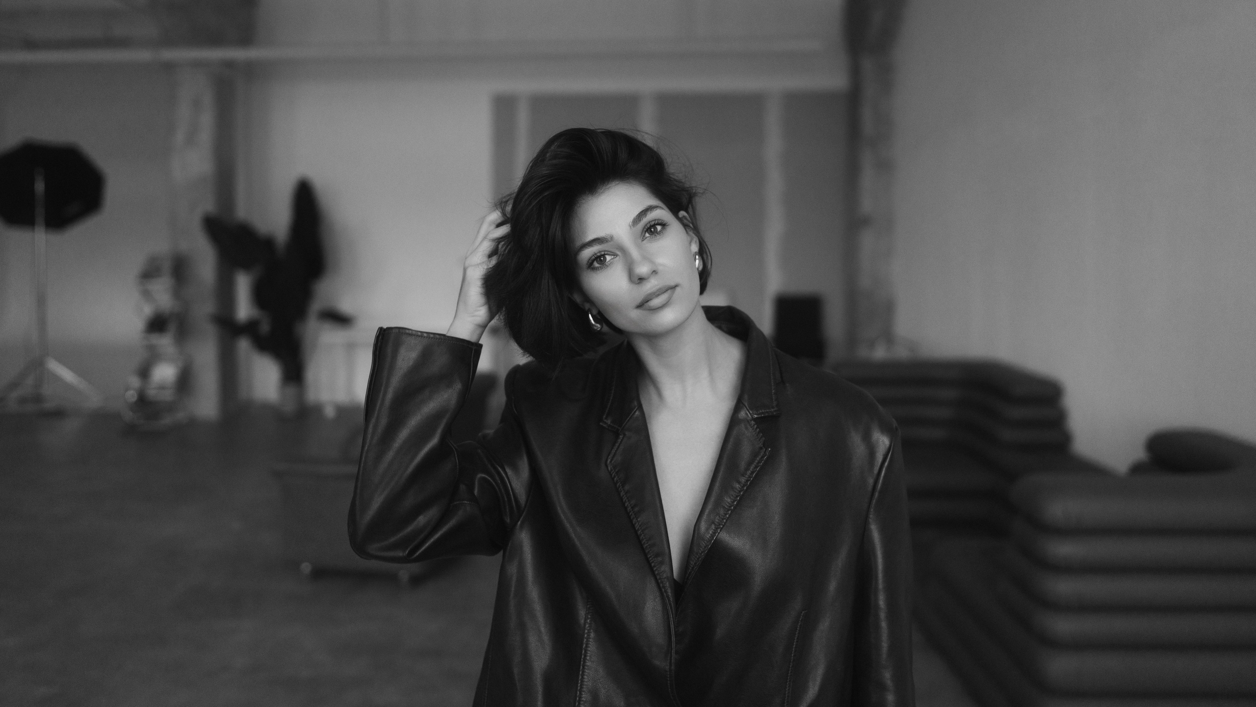 Women’s portrait photoshoot in Kazan studio by Anton Avanzato