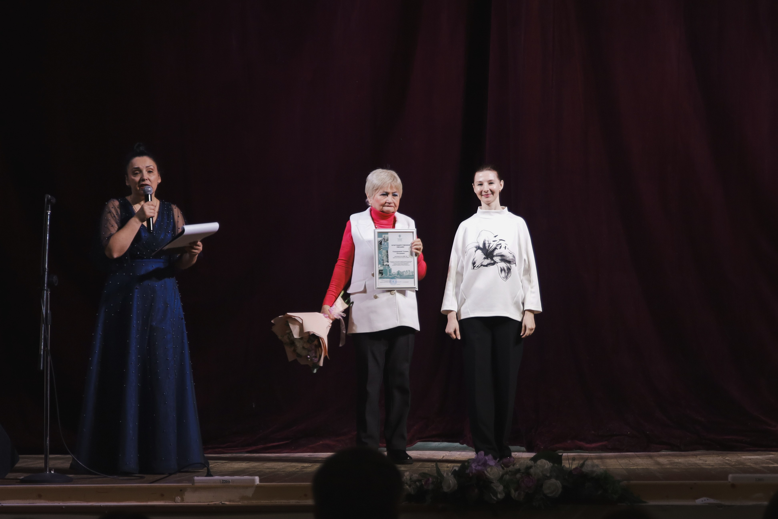 Фотоотчет с награждения стипендиатов города Липецка