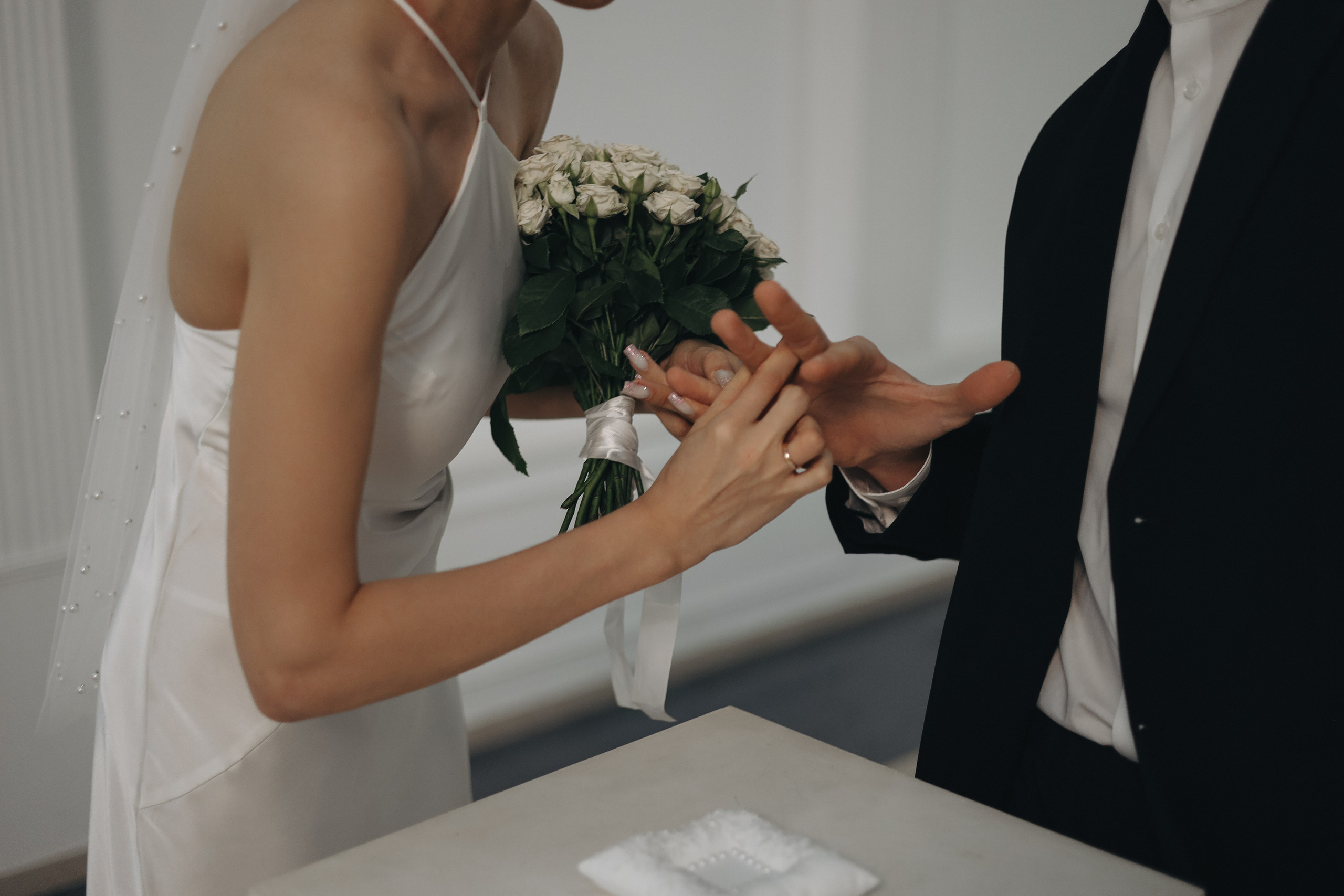 Олеся и Даня. Роспись в Таганском ЗАГСе. Диана Чечель. Свадебный и семейный фотограф в Москве