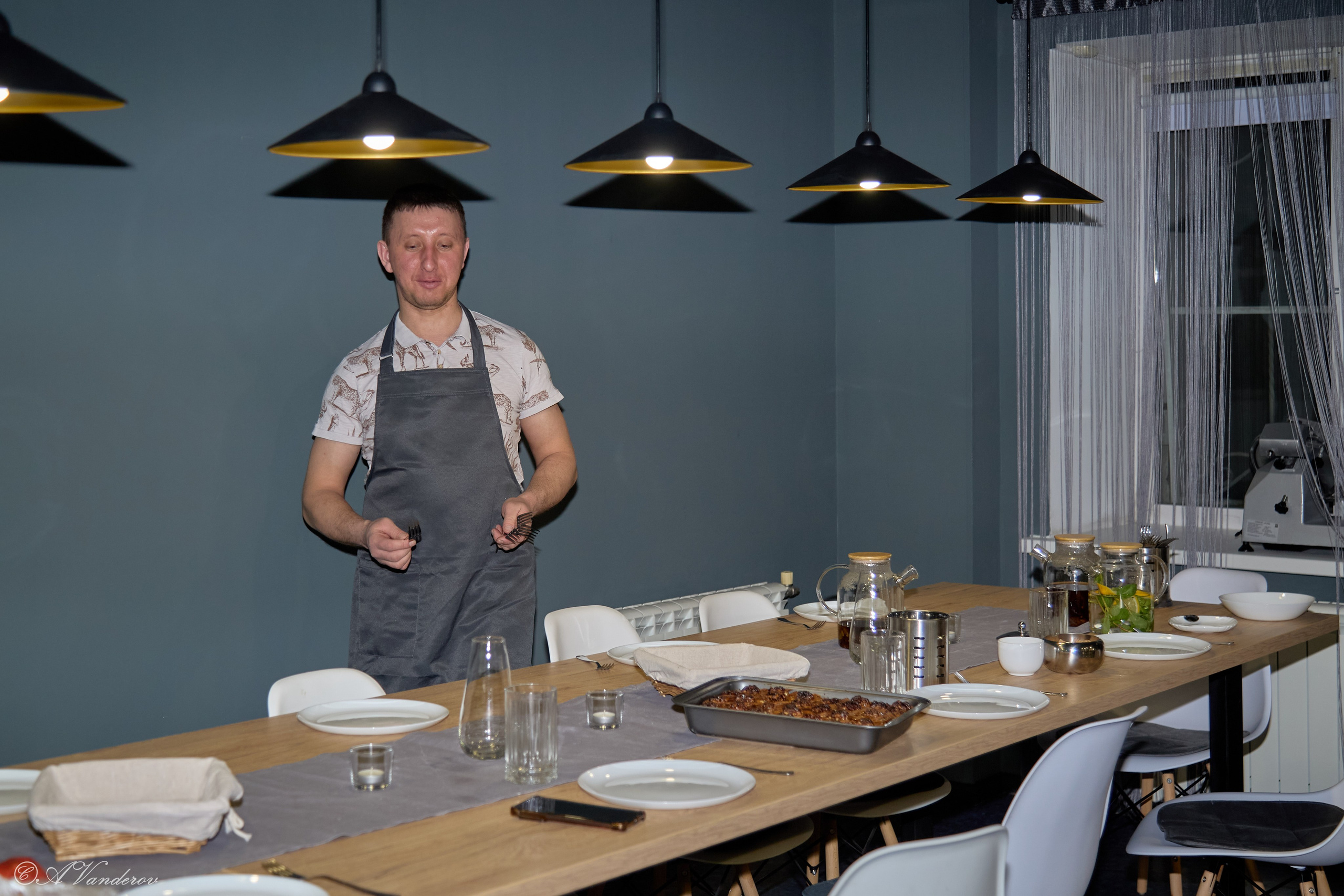 Мужские разговоры на кухне. Фотограф Омск | Александр Вандеров