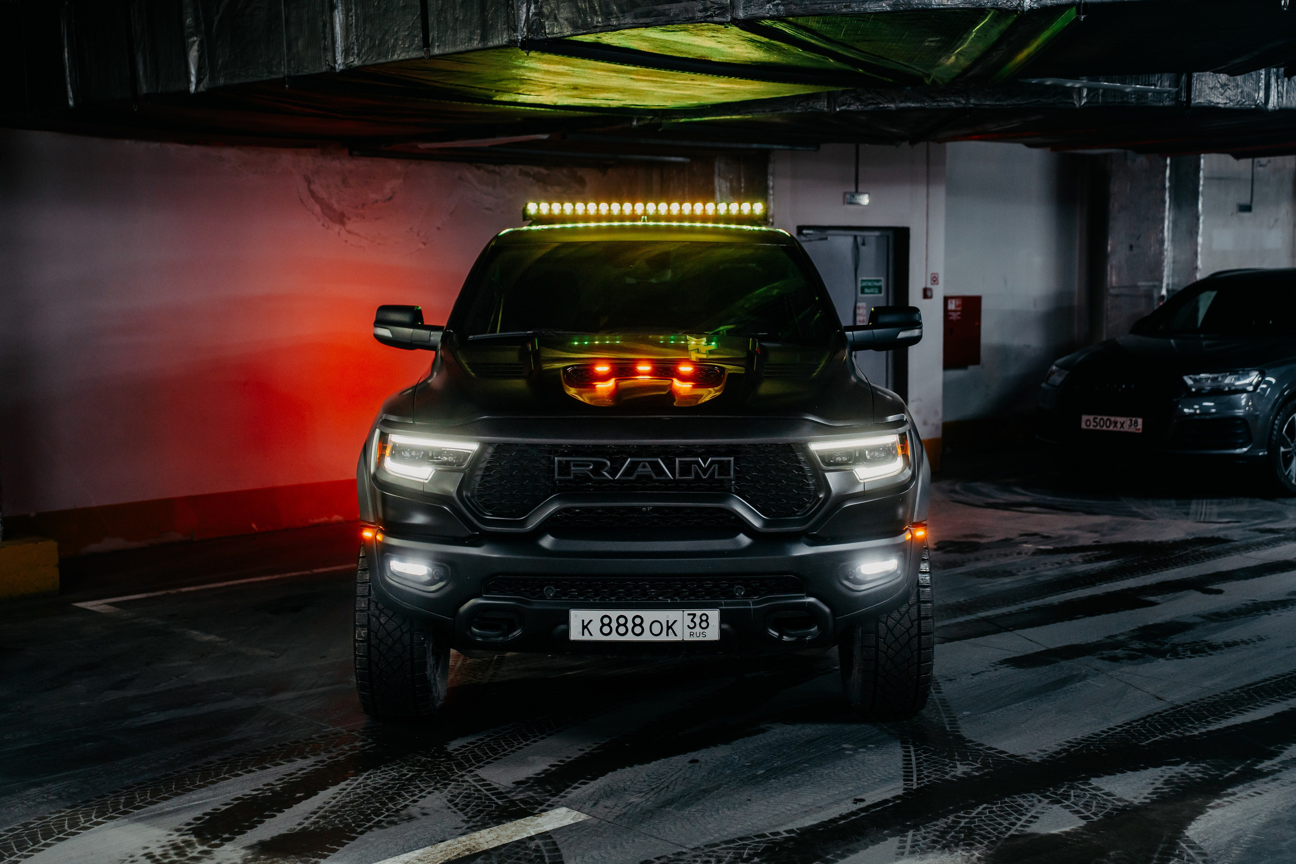 Ram Rebel TRX. Фотограф, видеограф и пилот дрона на Байкале