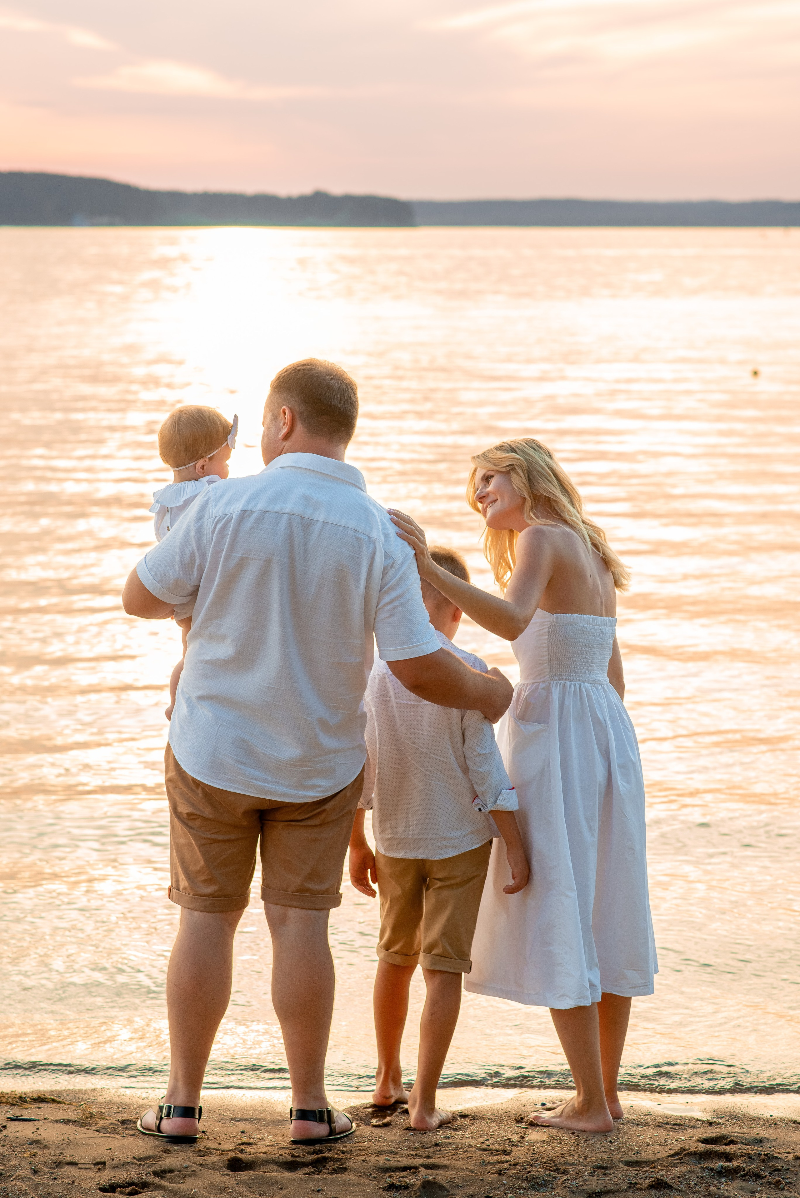 Татьяна на Минском море. Семейный фотограф на выписку из роддома и крещение Минск Настя Гришук