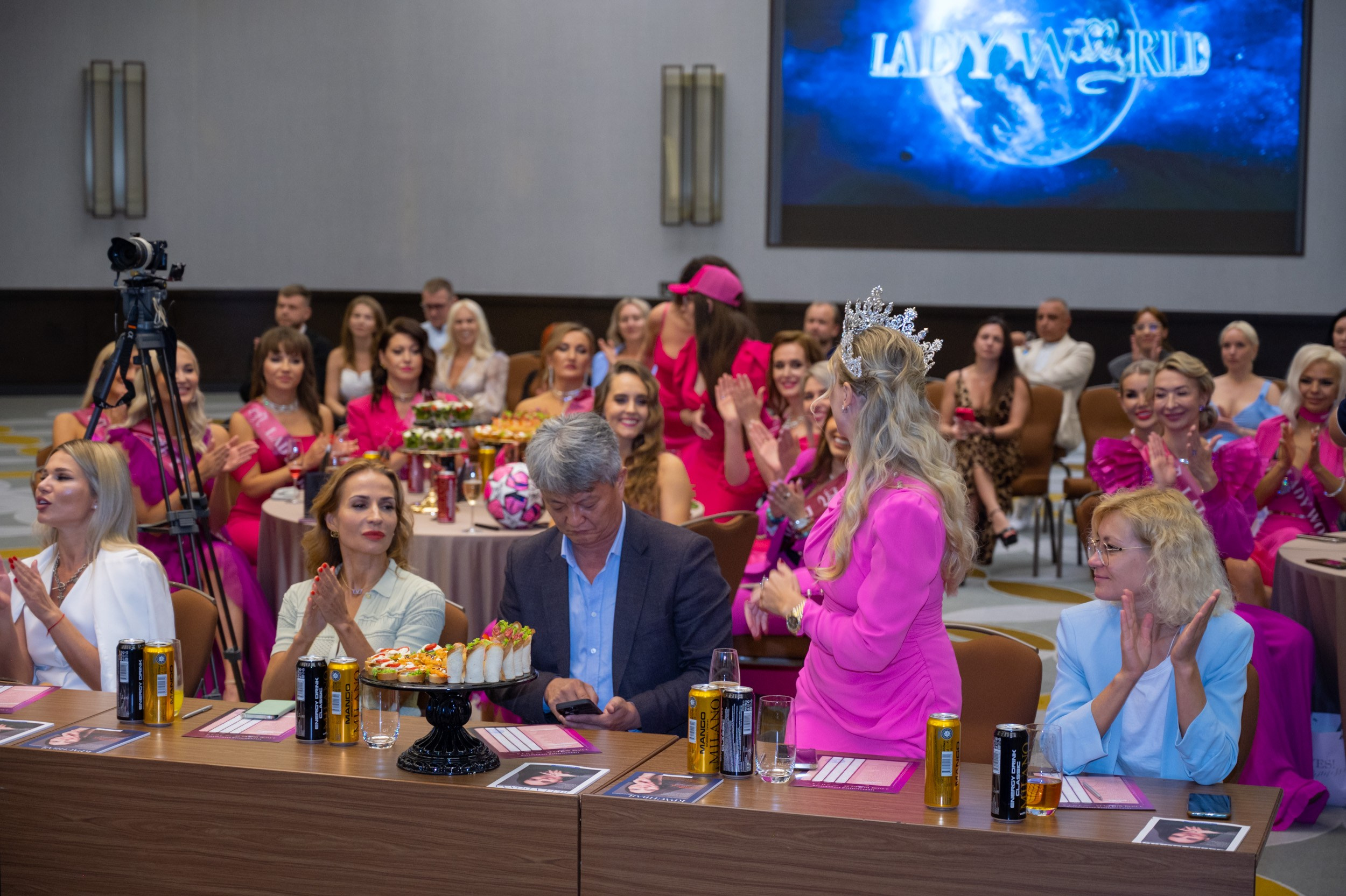 Церемония открытия Конкурса красоты «LADY WORLD» 2024. Фотографирую счастливых людей в Сочи