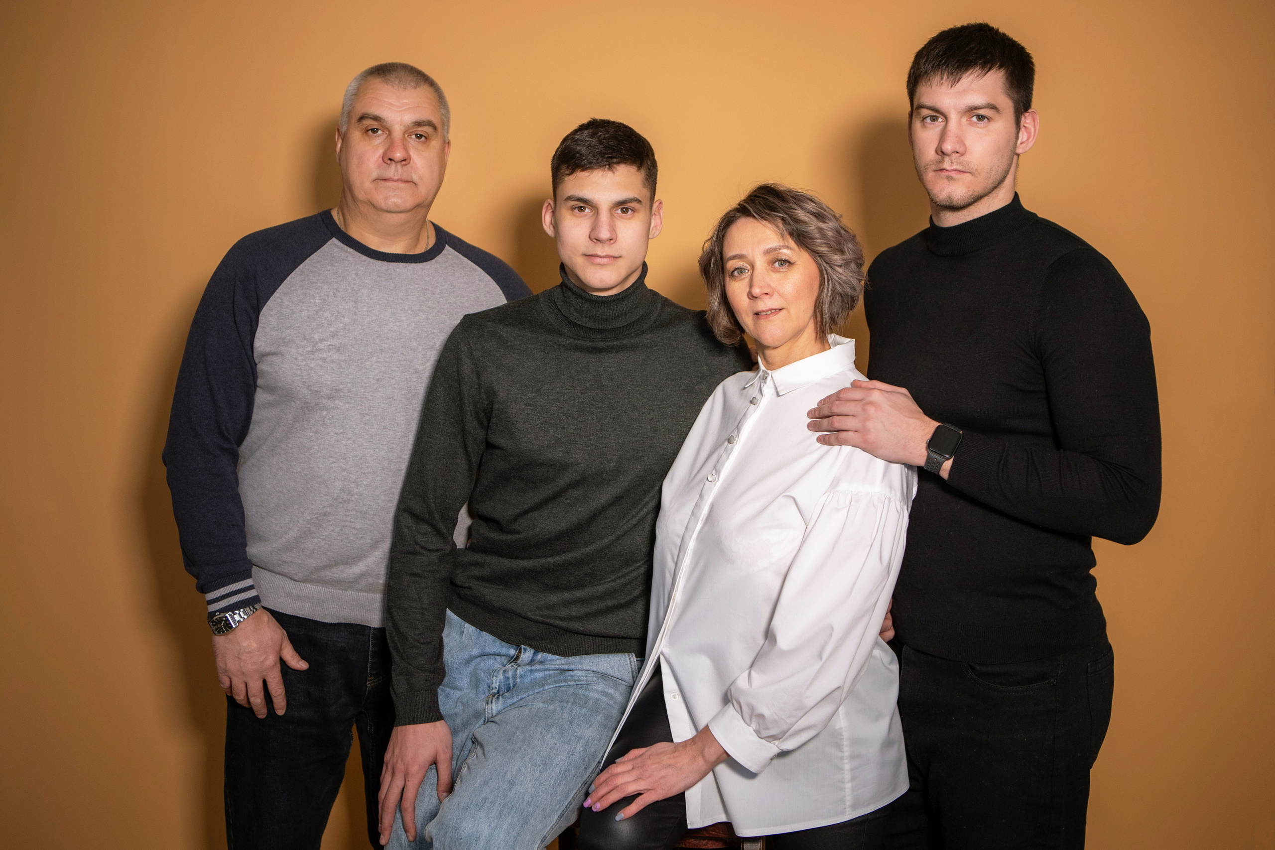 СТУДИЙНЫЙ СЕМЕЙНЫЙ ПОРТРЕТ. Свадебный, семейный, детский фотограф в Екатеринбурге.Фотосессия родов