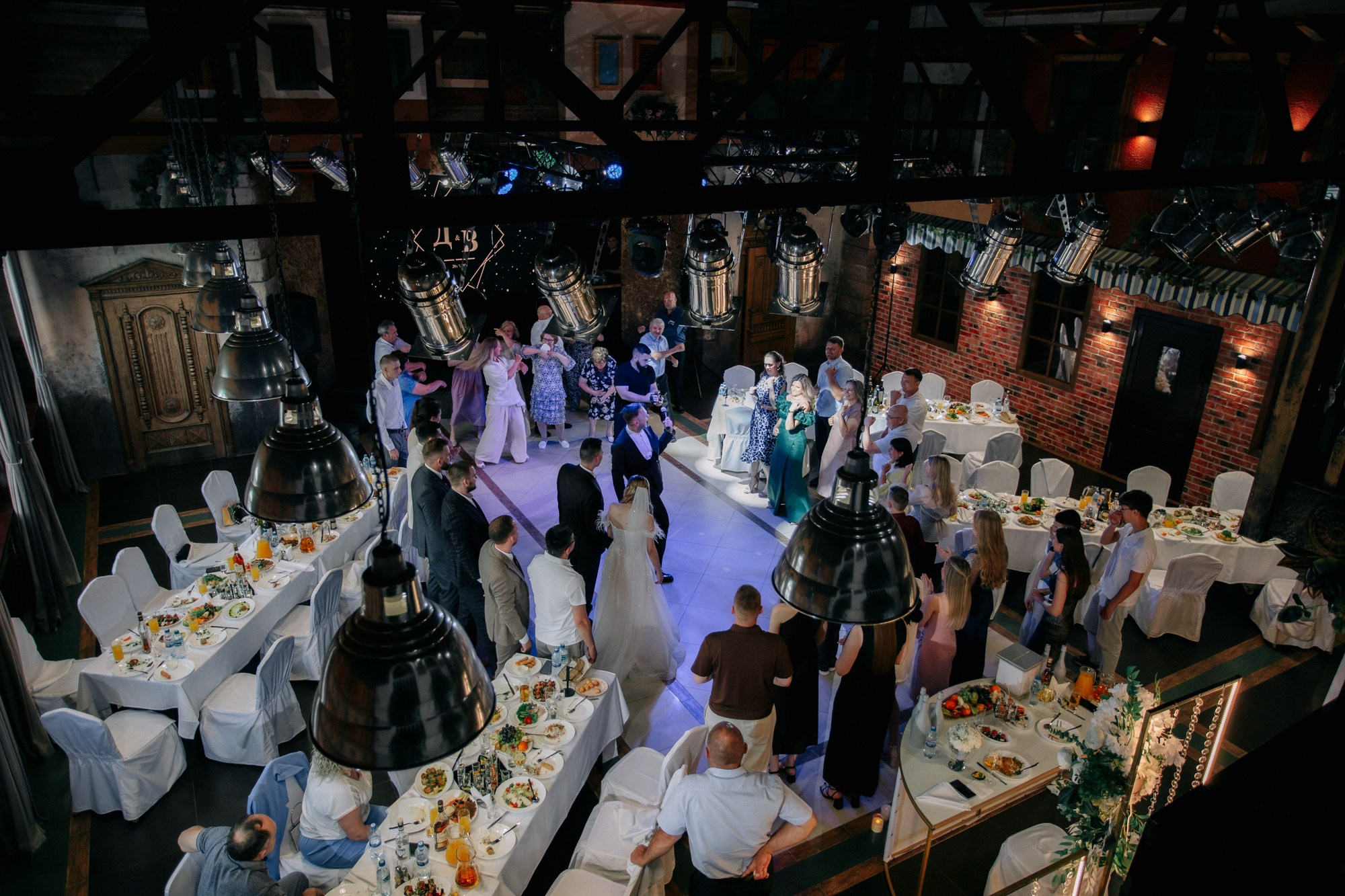 Дмитрий и Вероника. Свадебный и портретный фотограф в Омске Антон Карев