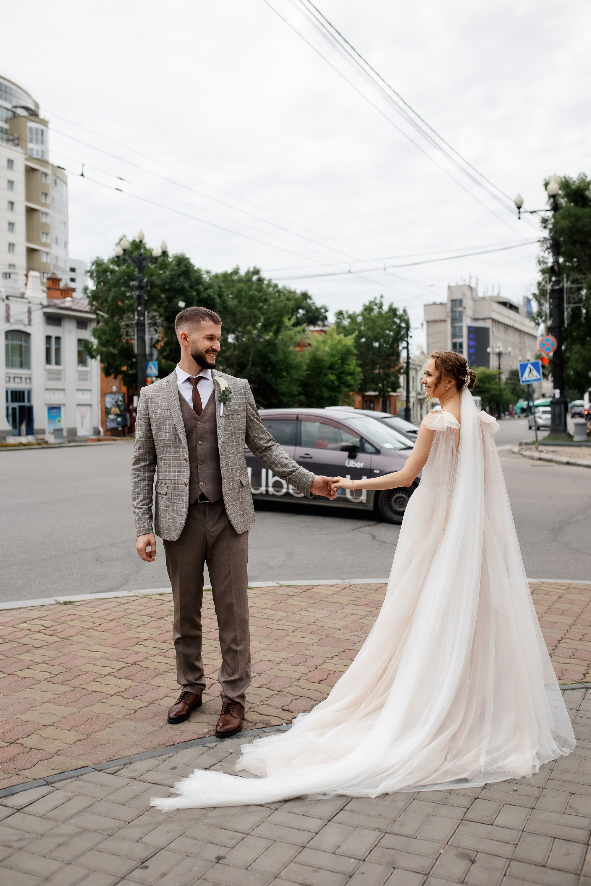Степан и Ульяна. Утро. Загс. Прогулка. Дождь и солнце. Свадебный фотограф в Хабаровске