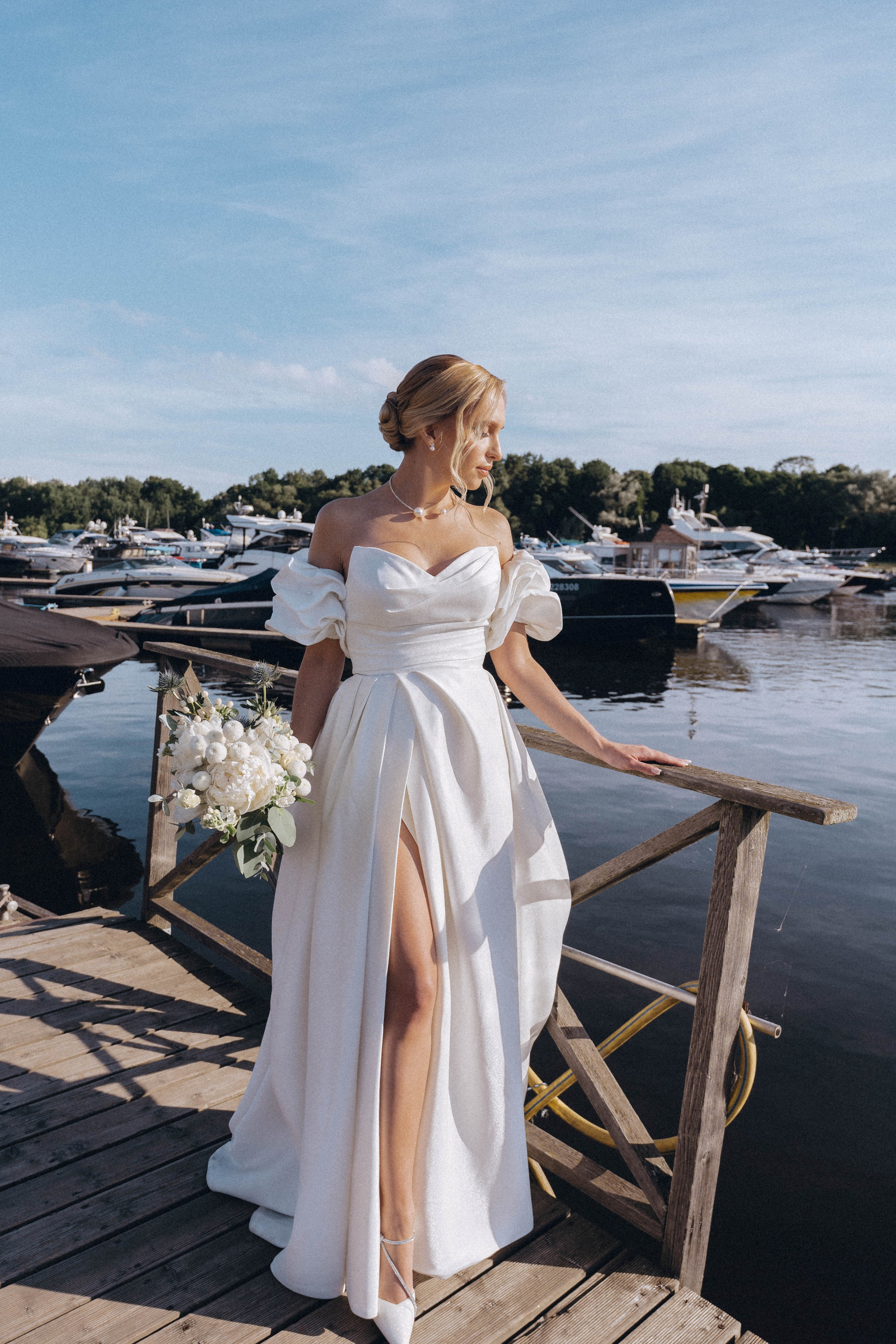 СВАДЕНБНАЯ СЬЕМКА НА КАТЕРЕ ПО КАНАЛАМ САНКТ-ПЕТЕРБУРГА И В АКВАТОРИИ НЕВЫ. Профессиональный фотограф, Санкт-Петербург — Виктория Богомолова