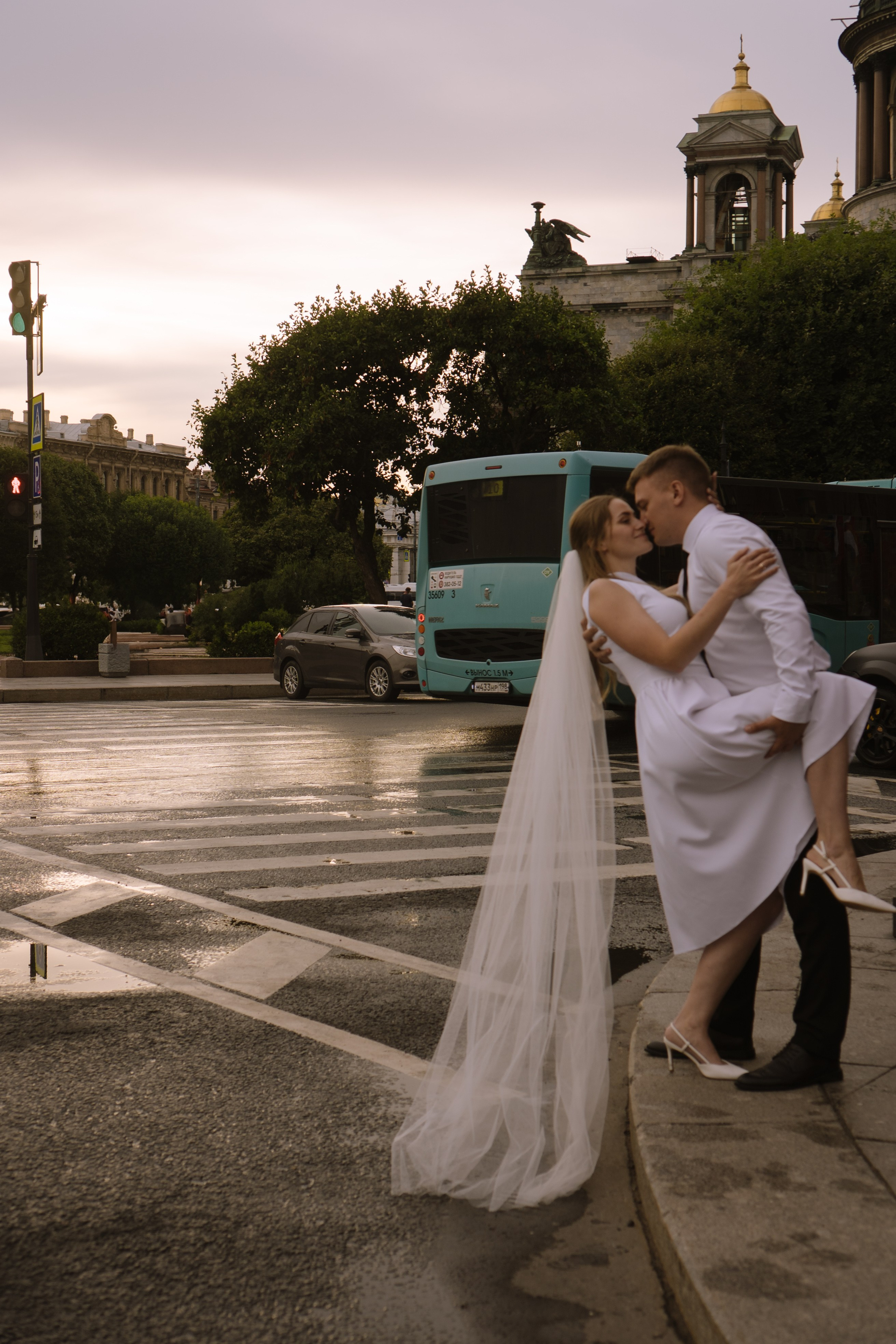 СВАДЕБНАЯ СЬЕМКА С ИСАКИЕВСКИМ СОБОРОМ, АСТОРИЯ И ЗАКОНОДАТЕЛЬНОЕ СОБРАНИЕ. Профессиональный фотограф, Санкт-Петербург — Виктория Богомолова