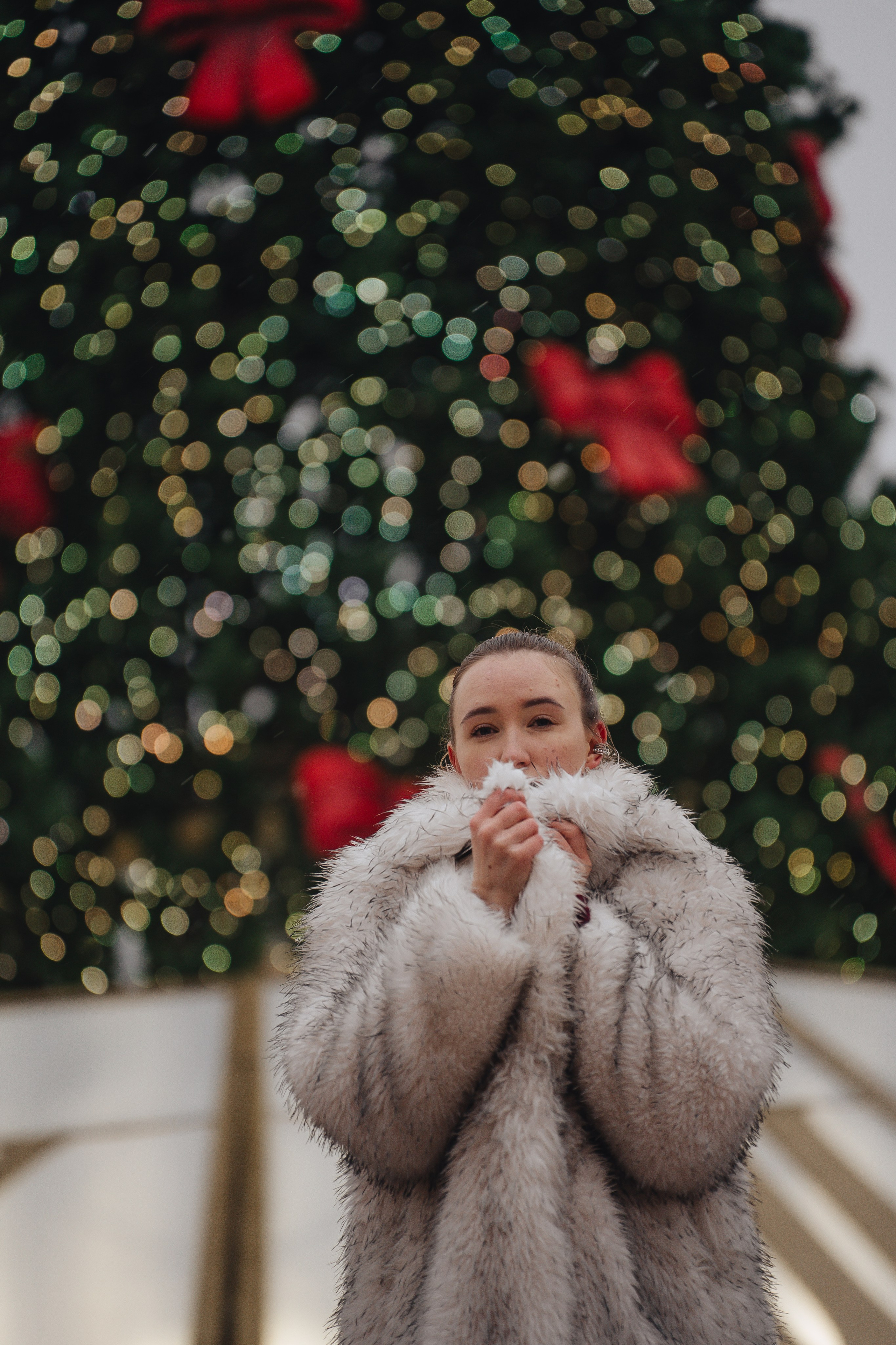 ПРОГУЛКА НА МАНЕЖНОЙ ПЛОЩАДИ ДЛЯ ДЕВУШКИ ПЕРЕД НОВЫМ ГОДОМ (НОВОГОДНЯЯ ФОТОСЕССИИЯ НА МАНЕЖНОЙ ПЛОЩАДИ). Профессиональный фотограф, Санкт-Петербург — Виктория Богомолова