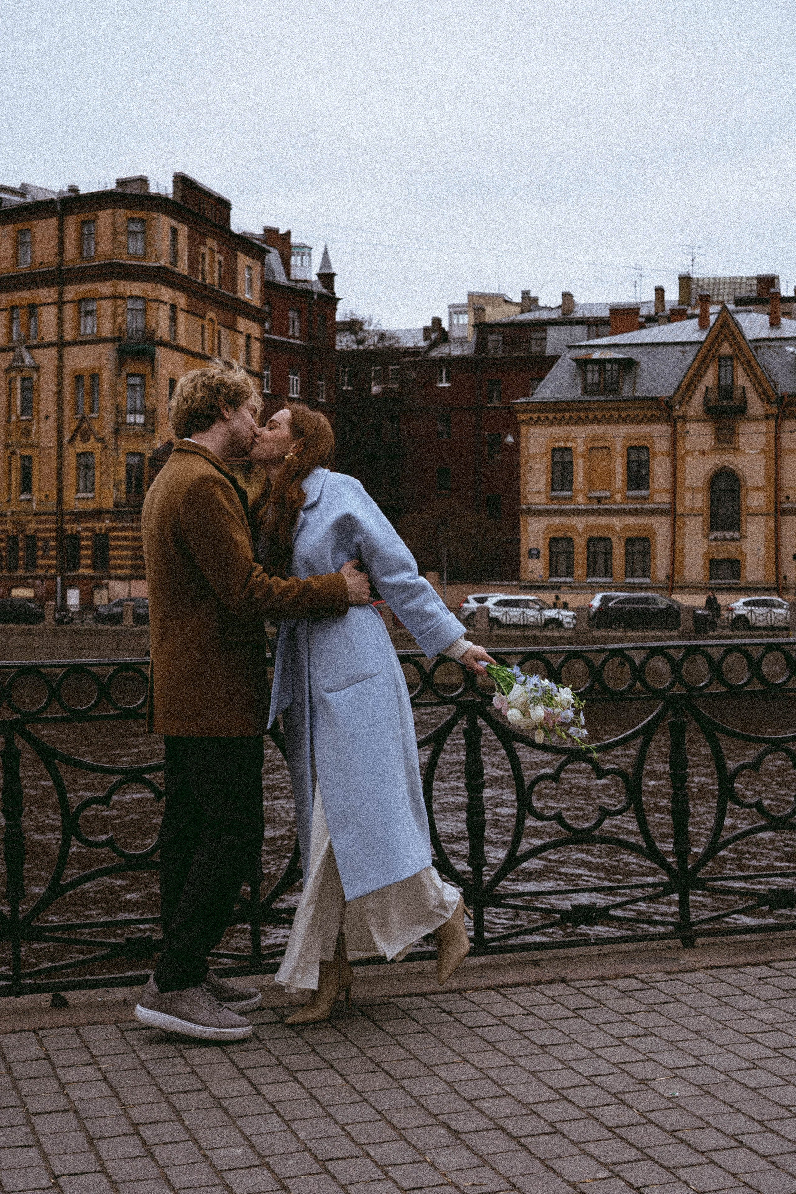 СВАДЕБНАЯ ПРОГУЛКА ПО ПЕТРОГРАДКЕ ВЕСНОЙ (ФОТОСЕССИИЯ ПАРЫ СВАДЕБНАЯ). Профессиональный фотограф, Санкт-Петербург — Виктория Богомолова