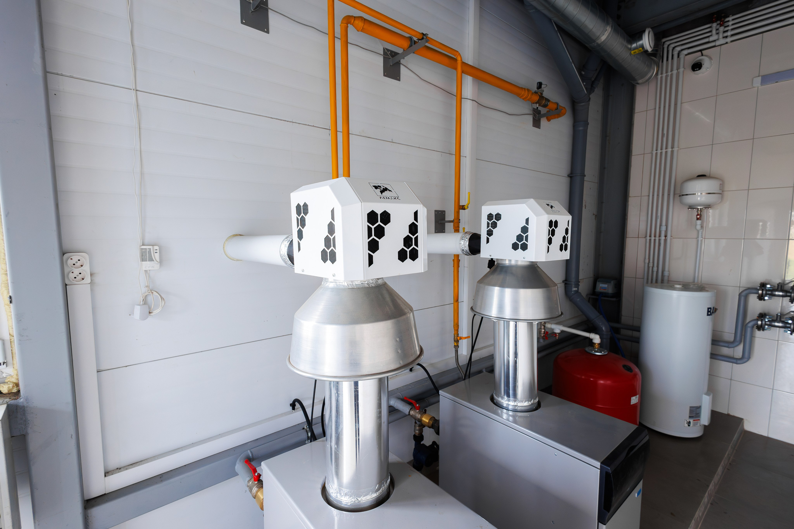 Склады под аренду. Фотосъёмка для бизнеса — предметное фото, репортаж с мероприятий, портреты людей, съёмка интерьера и экстерьера