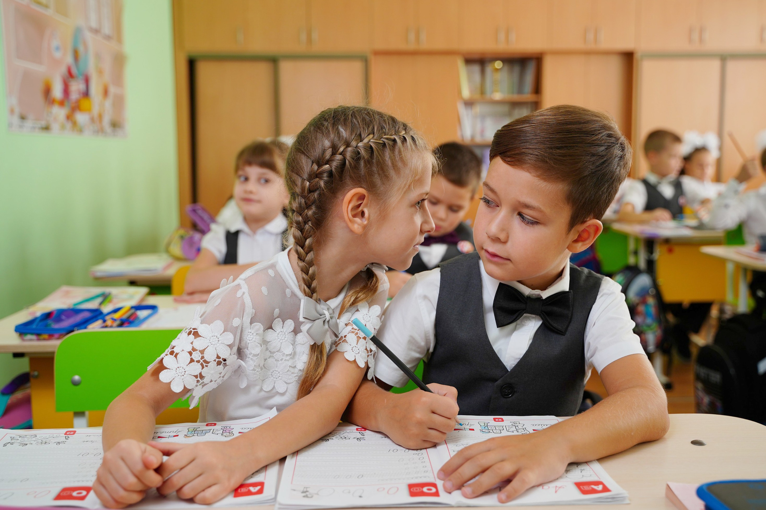 1 кл / мелкие группы //. MEMENTO.Выпускные альбомы, школьные, юбилейные и другие книги. Ростов-на-Дону