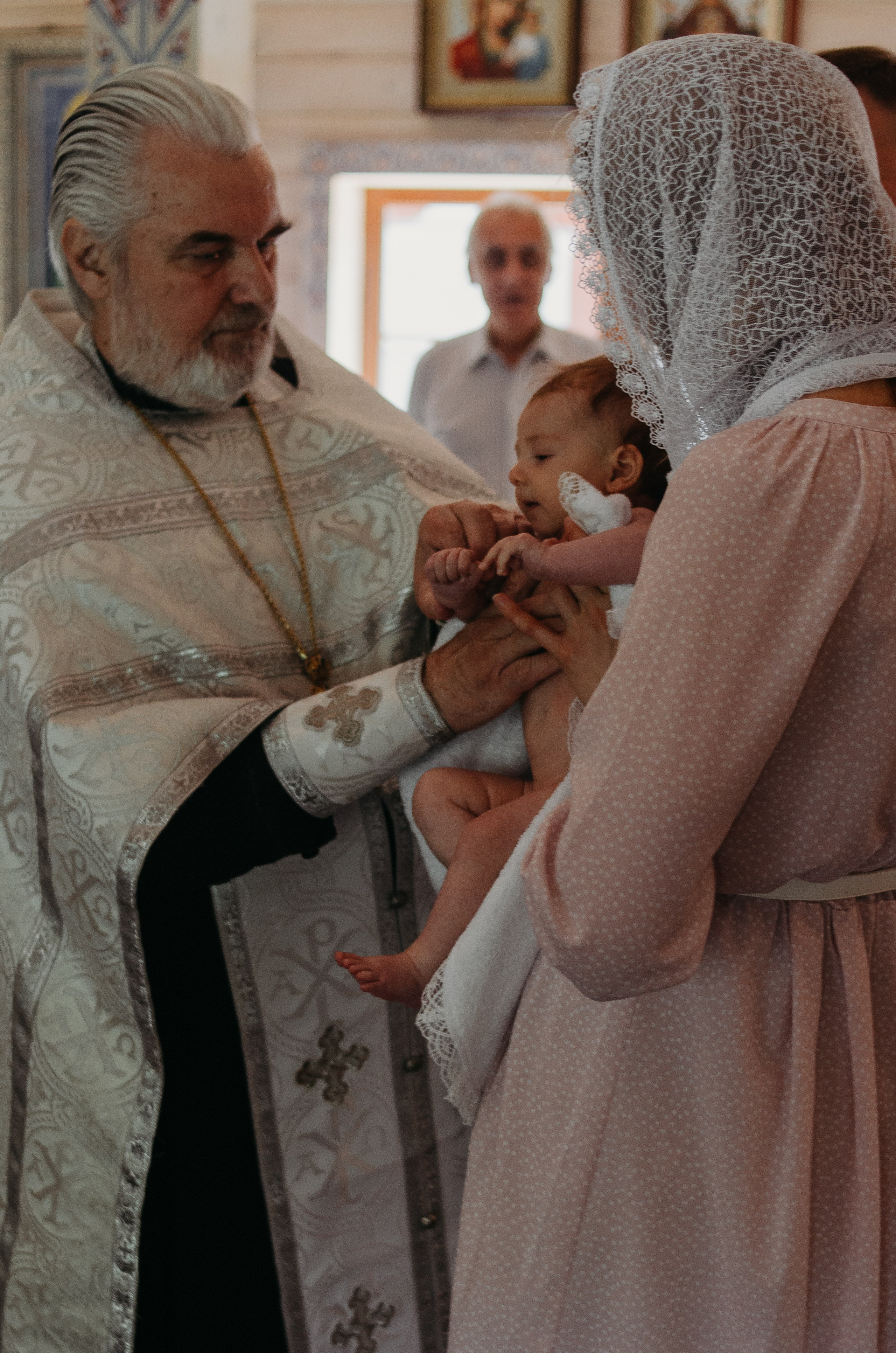 Таинство крещения Лея. Семейный фотограф Москва, Люберцы, Петрозаводск