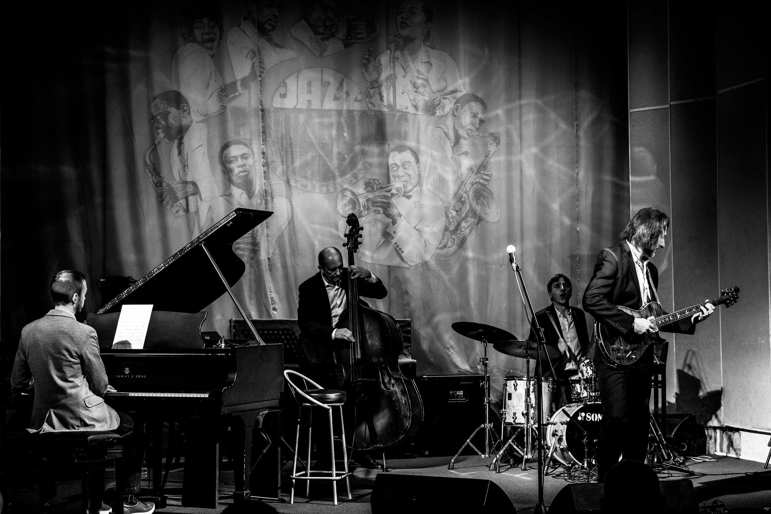 Репортажный фотограф джазовая филармония