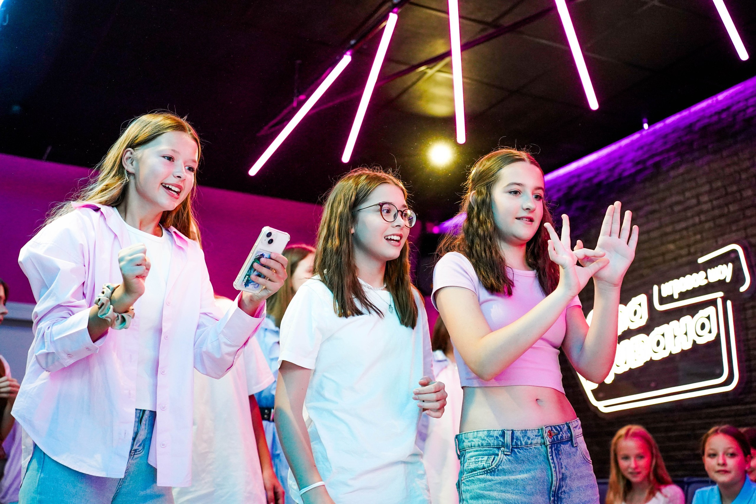 ДВА ДИВАНА ШОУ (ДЕТСКОЕ). Главная