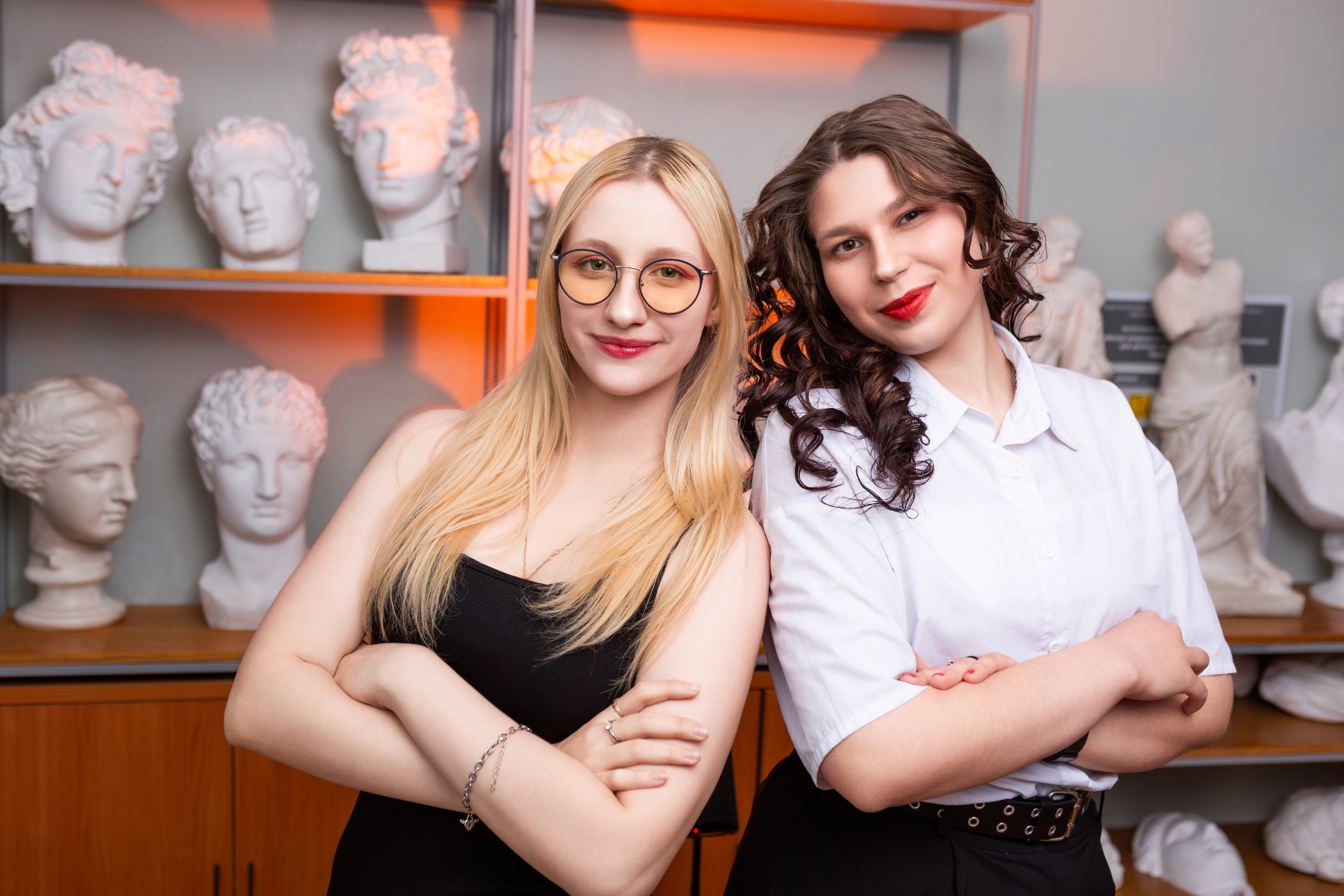 ФОТОСЕССИЯ В АУДИТОРИИ ДЛЯ БУДУЩИХ УЧИТЕЛЕЙ — выпускников Чернского профессионально-педагогического колледжа. ТВОЙ АЛЬБОМ / ТВОИ ПРАВИЛА