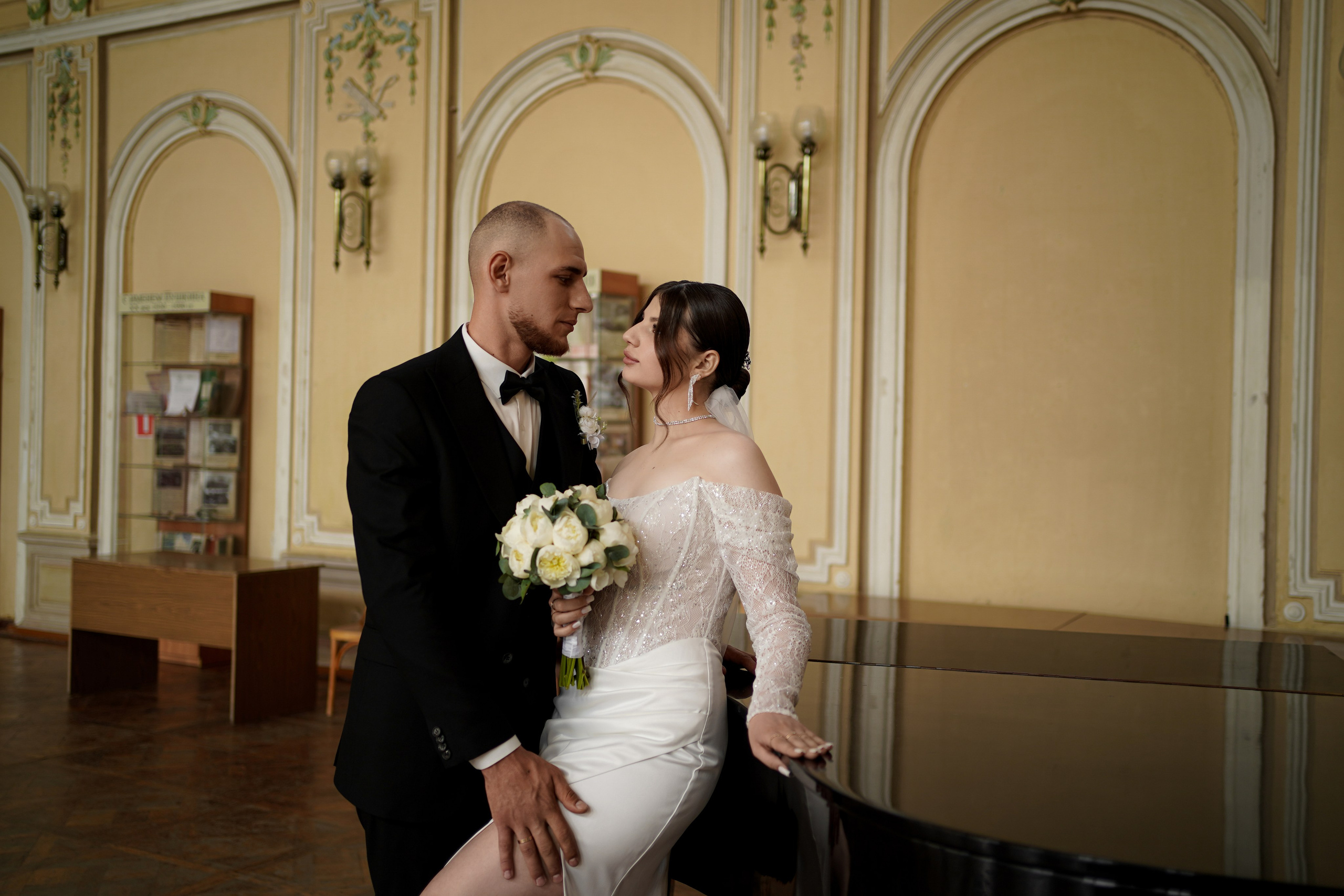 Эдуард и Анастасия на свадебной фотосессии в Новочеркасске. Свадебный фотограф в Ростове-на-Дону. Таинство Крещения и Венчания, семейные фотосессии. Алёна Чёботова