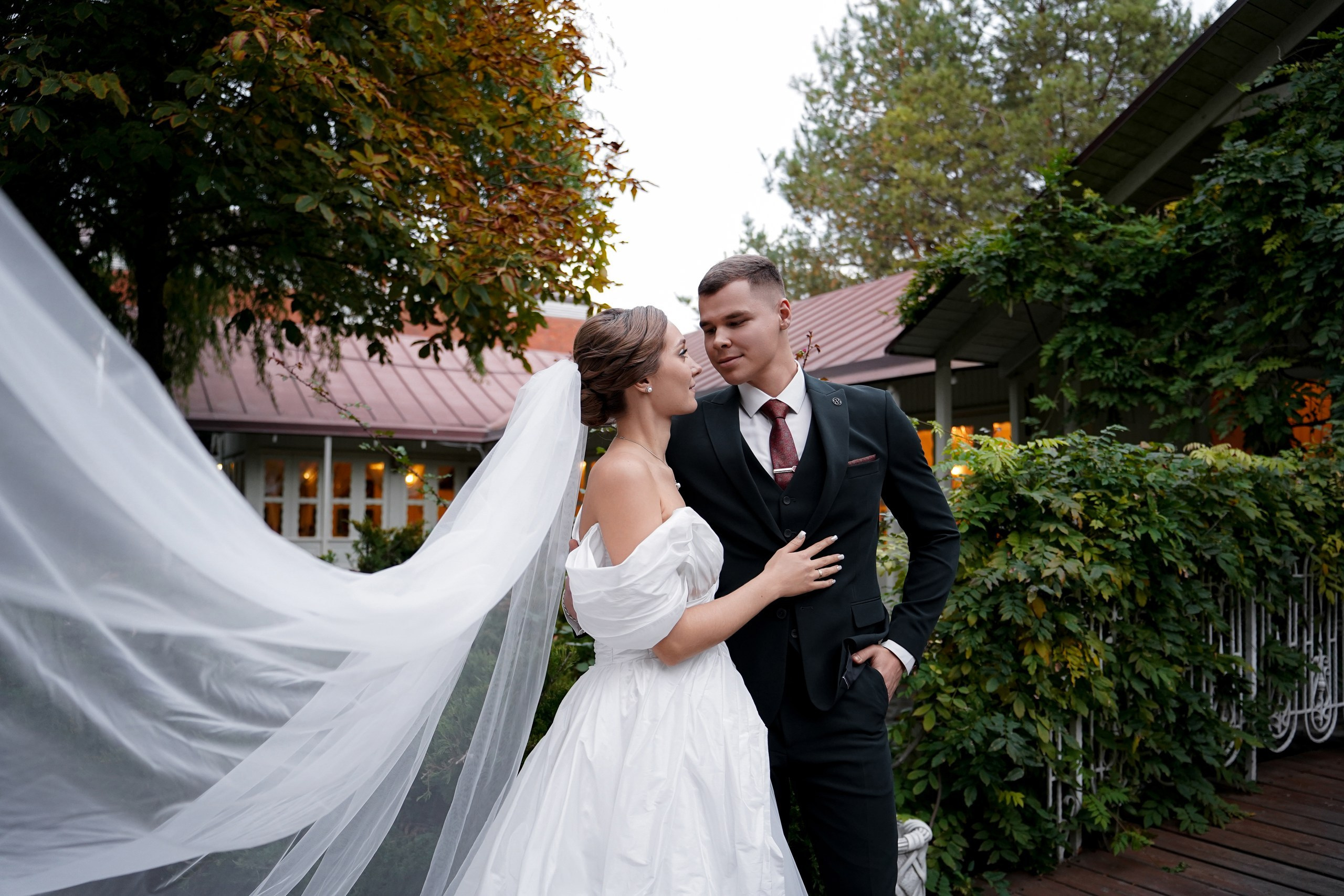 Свадебная экспресс-фотосессия на территории ресторана «Атаманская усадьба» в Ростове-на-Дону. Дмитрий и Арина 💫. Свадебный фотограф в Ростове-на-Дону. Таинство Крещения и Венчания, семейные фотосессии. Алёна Чёботова