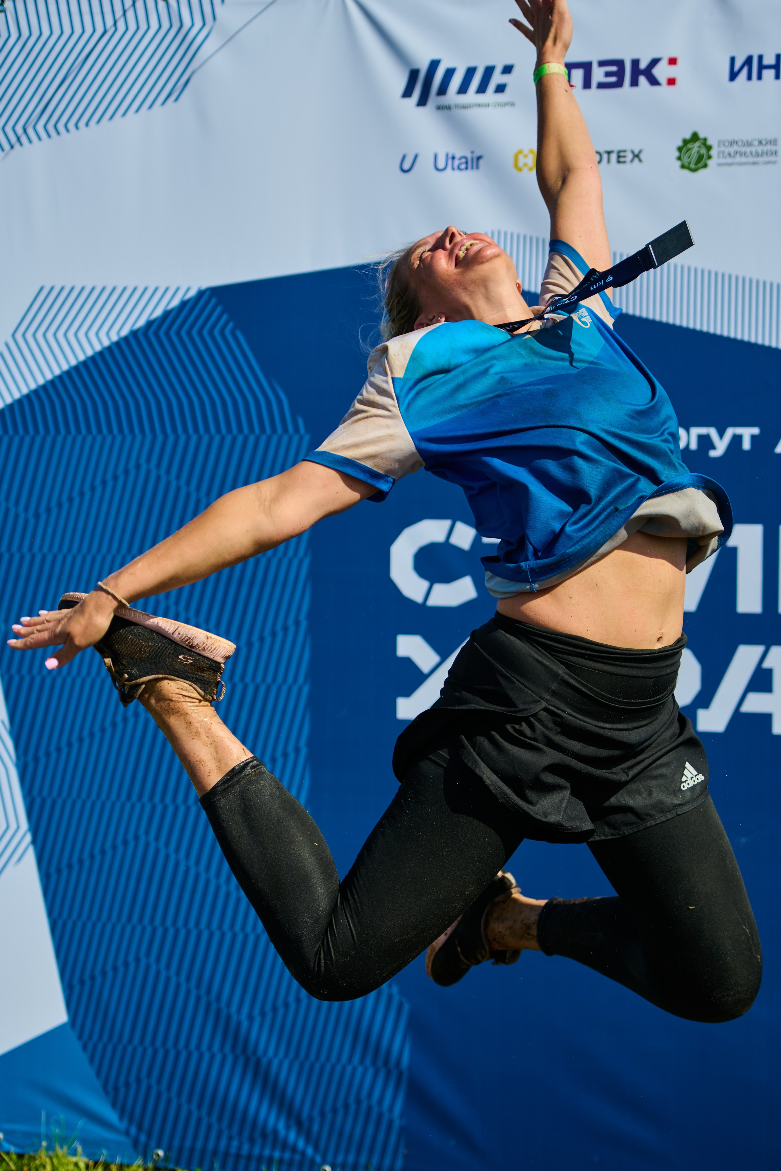 Фоторепортаж с забега Стальной характер в Сургуте, 5 июля 2025. Репортажный и семейный фотограф — Шелихов Сергей