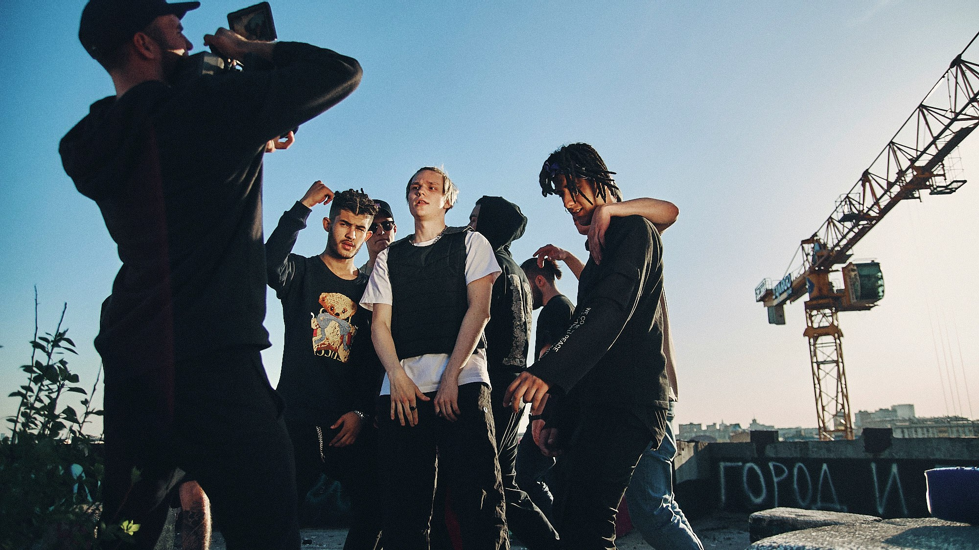 Бэкстейдж клипа — репортажная съёмка закулисья съёмочного дня. Репортажный фотограф в Москве — Дмитрий Тарасов | Съёмка мероприятий, концертов, корпоративов