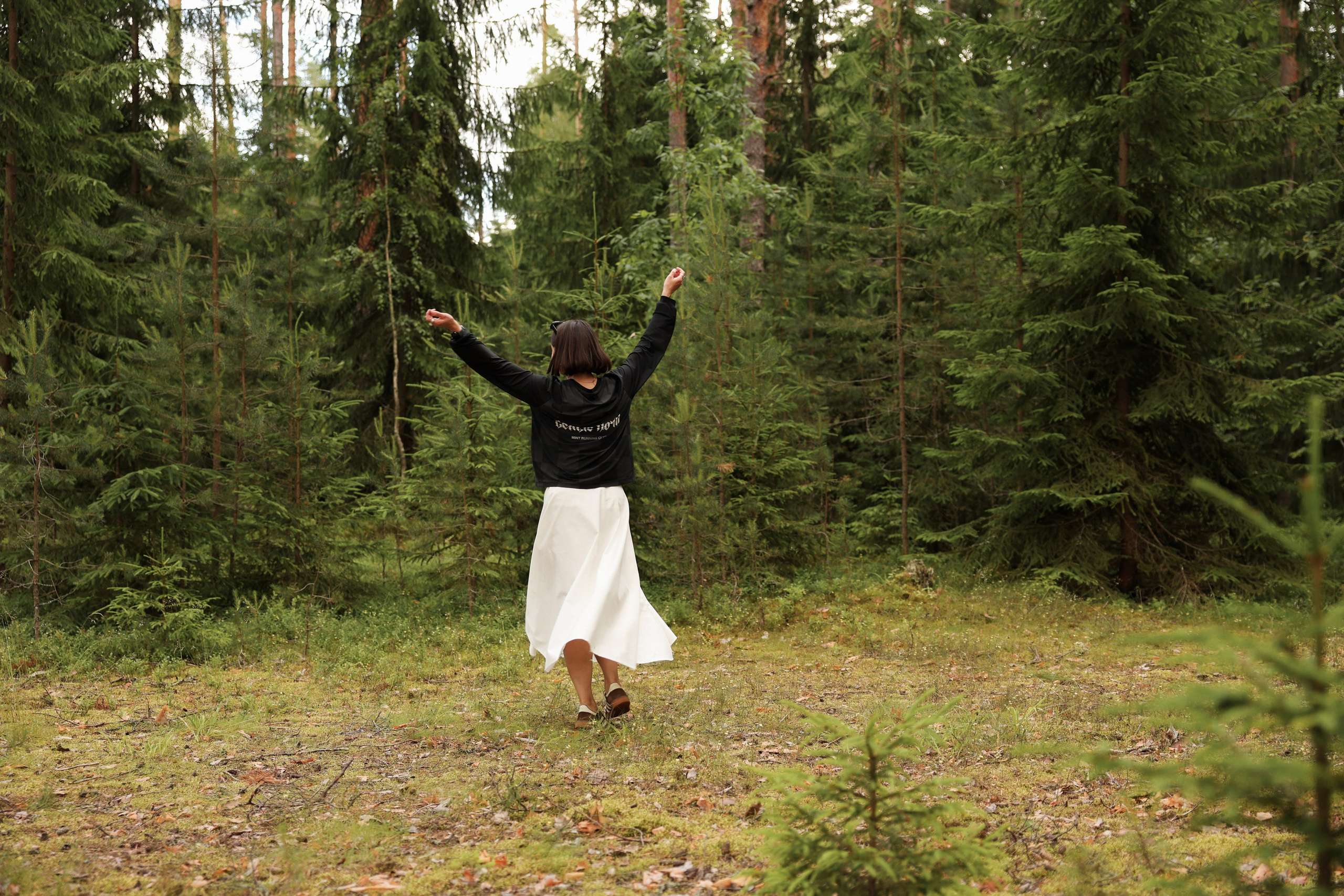 Даша в лесу. Ваш семейный newborn и lifestyle фотограф в СПБ Наталья Журавлева