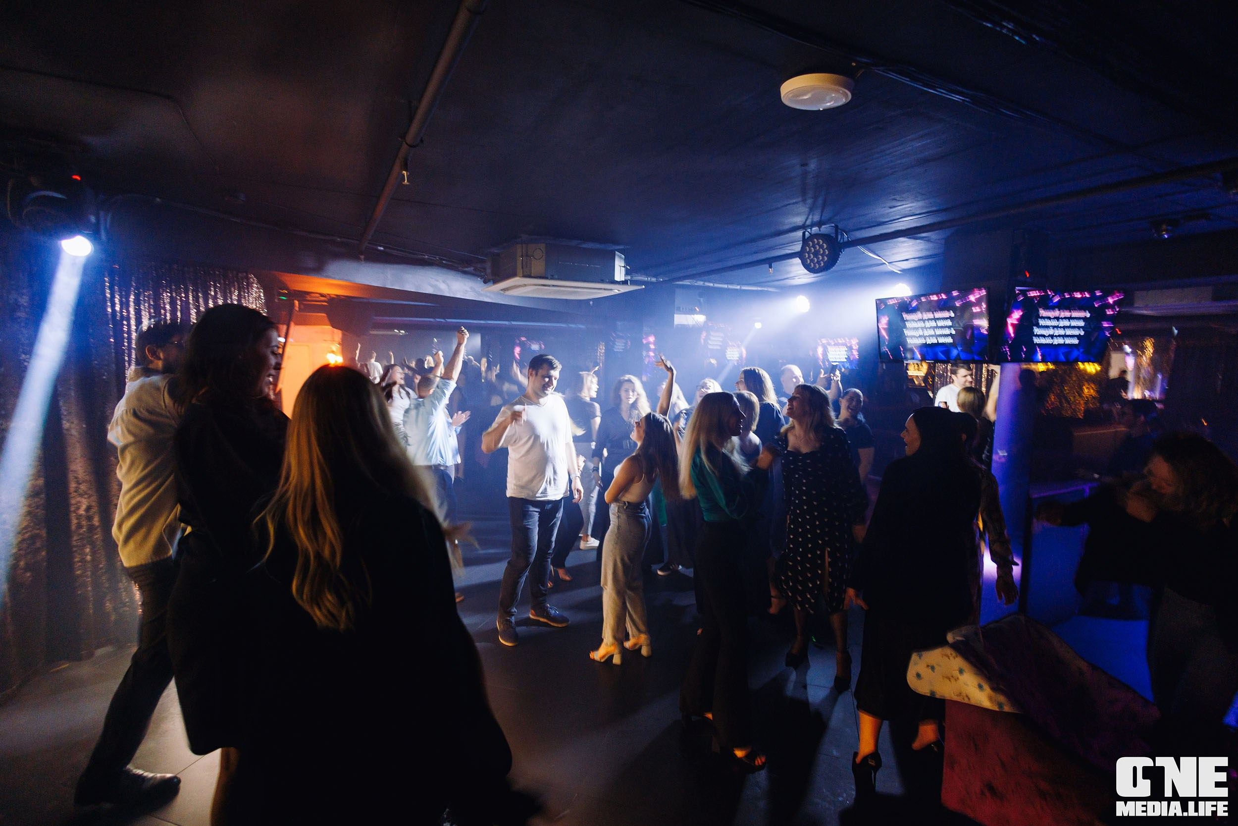Фоторепортаж из караоке-клуба Эйфория. One Media Life: фоторепортажи, фотоотчеты с мероприятий и заведений