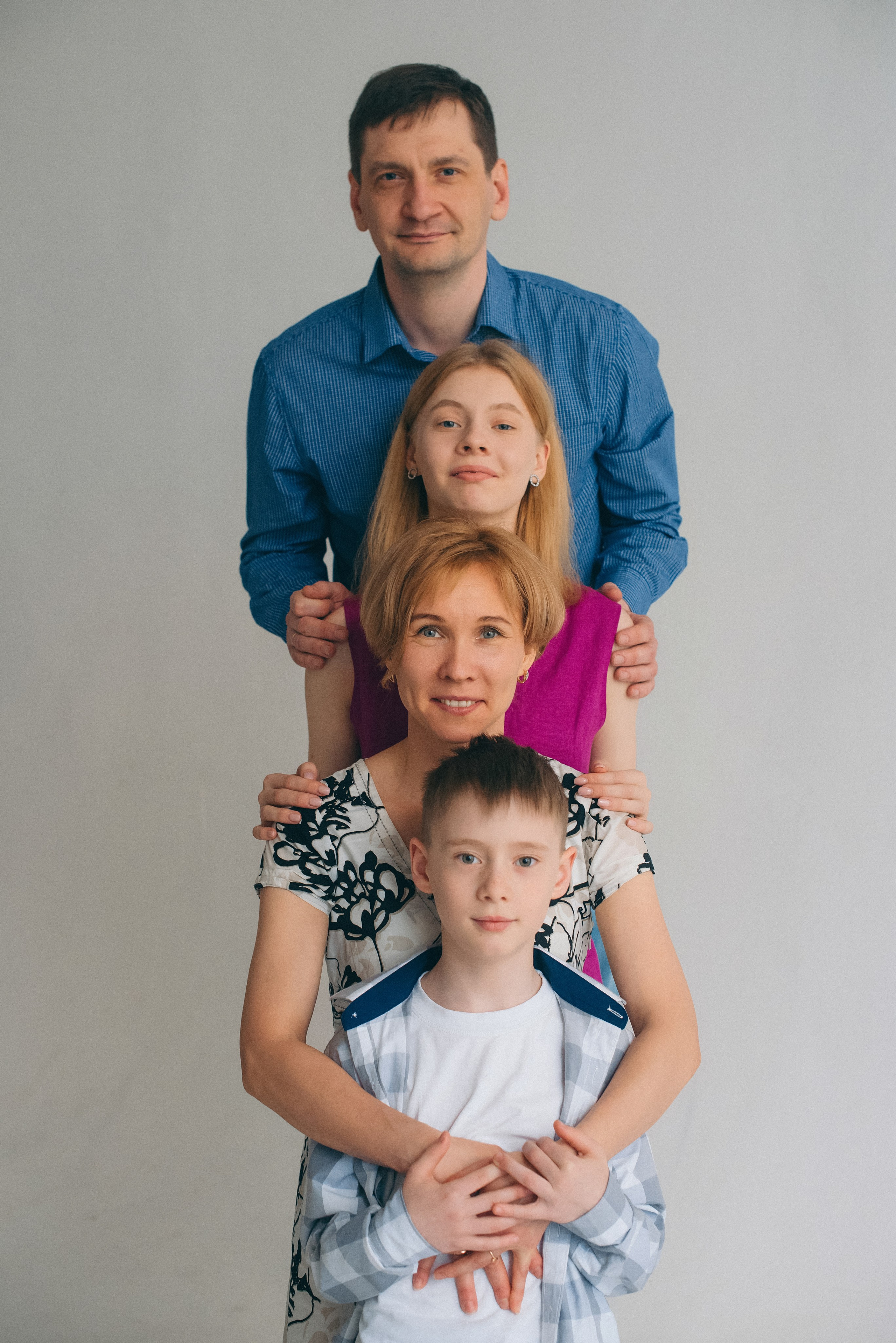 Семейная фотосессия в студии. Семейный и детский фотограф в Обнинске, Калуге, Москве