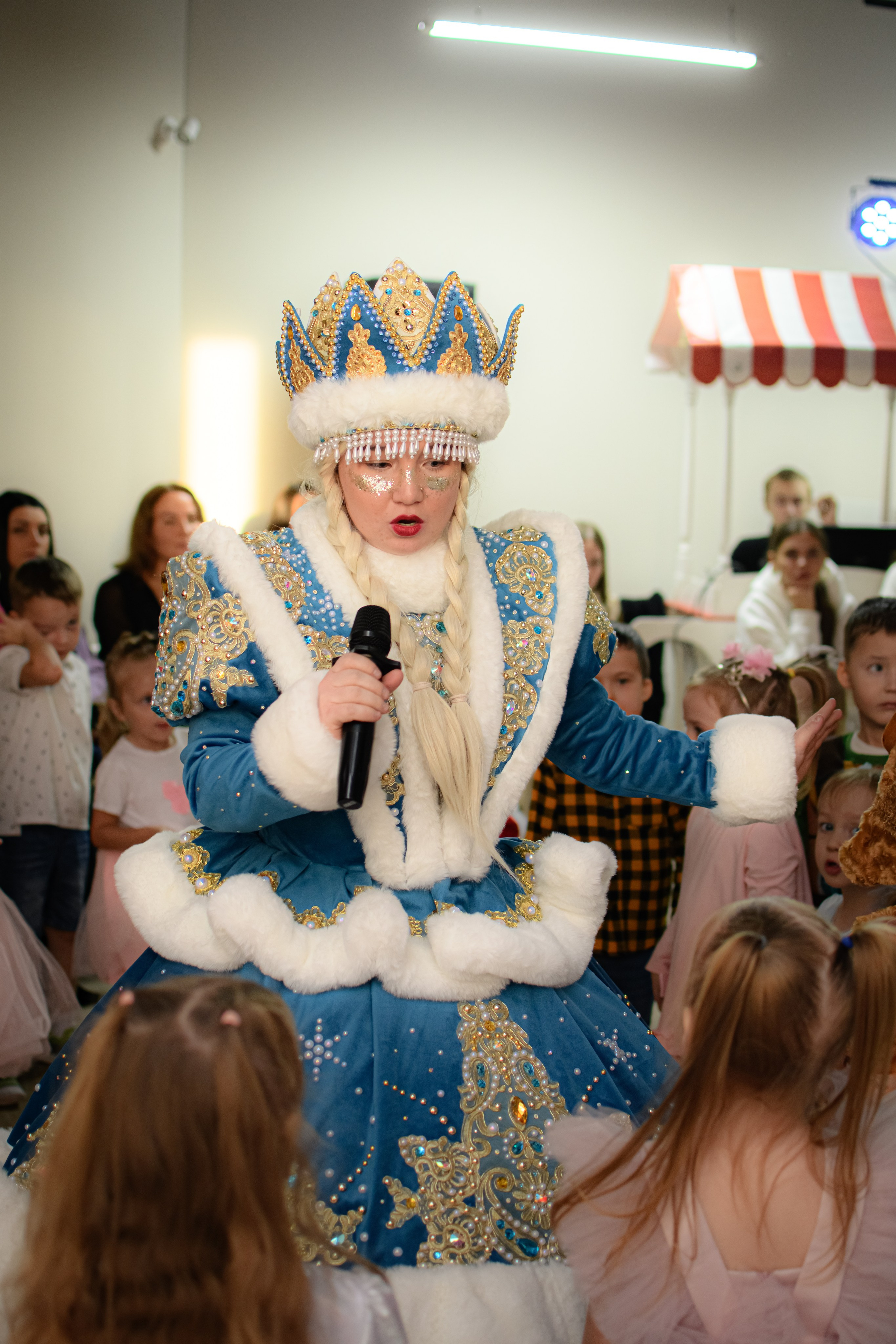 HAPPY NEW YEAR. Photokarish