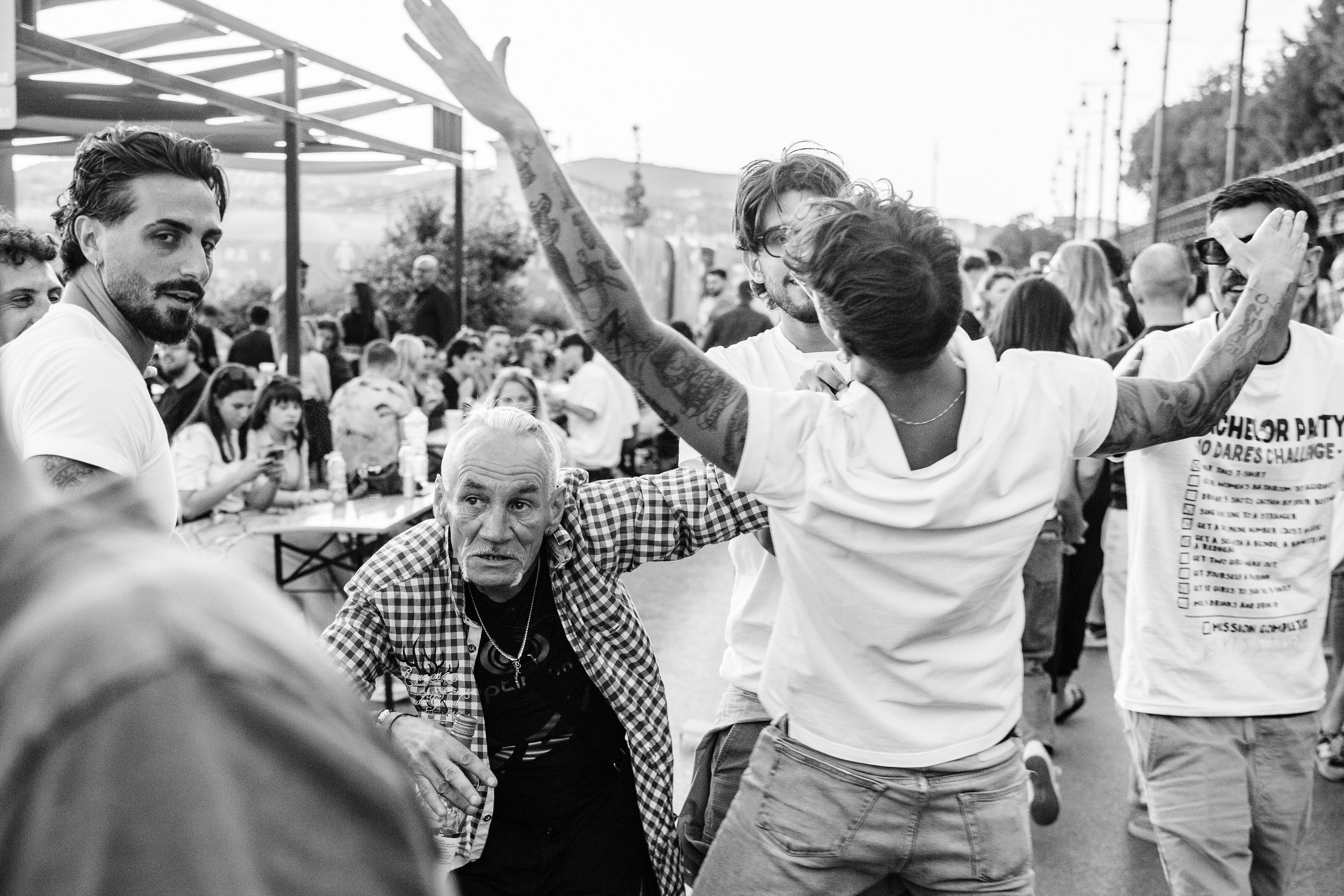 STREET PHOTOGRAPHY. Photographer in Budapest  — Yura Knyazev